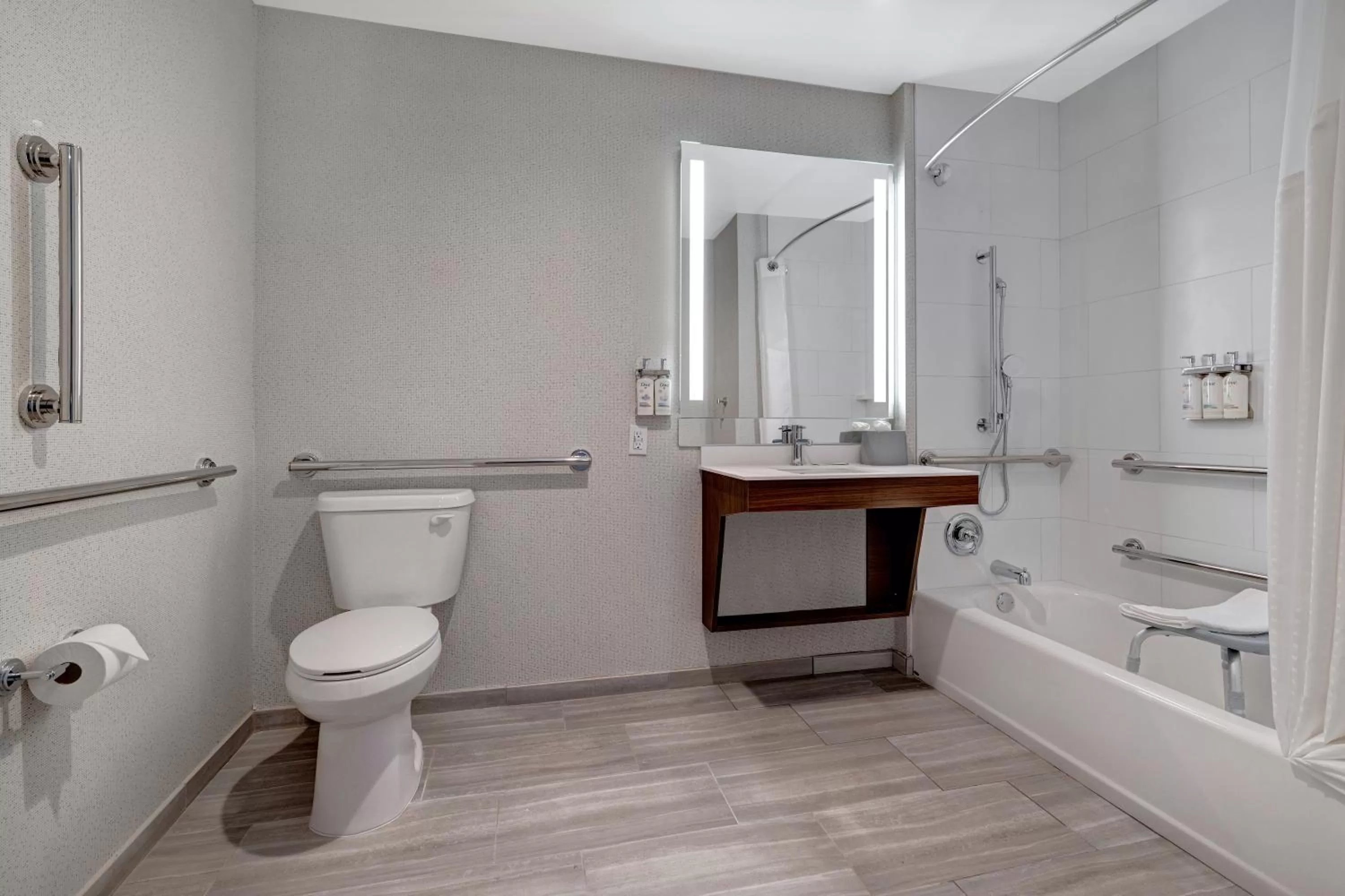 Bathroom in Holiday Inn Express & Suites - Glendale Downtown