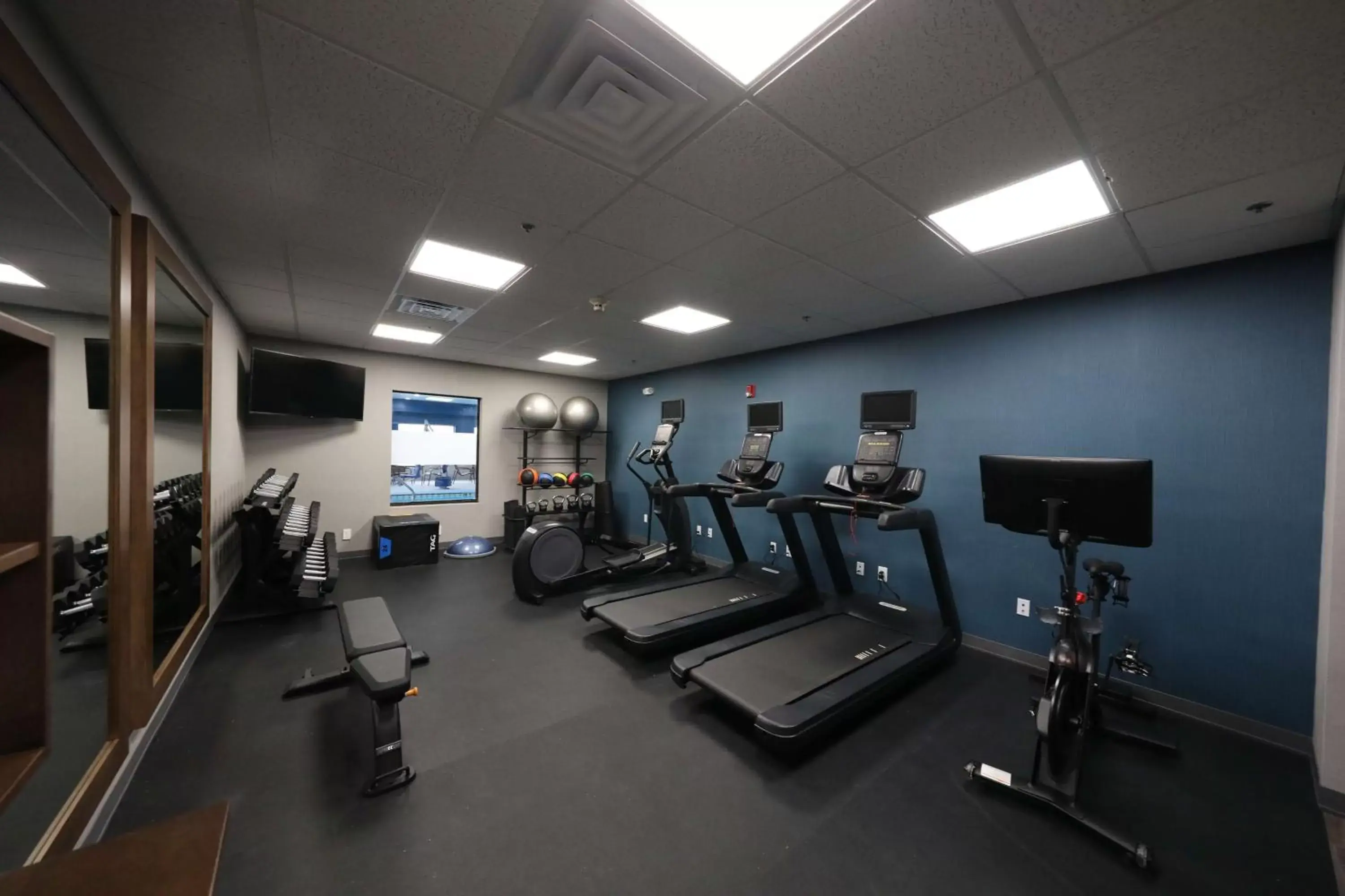 Fitness centre/facilities, Fitness Center/Facilities in Hampton Inn Hutchinson