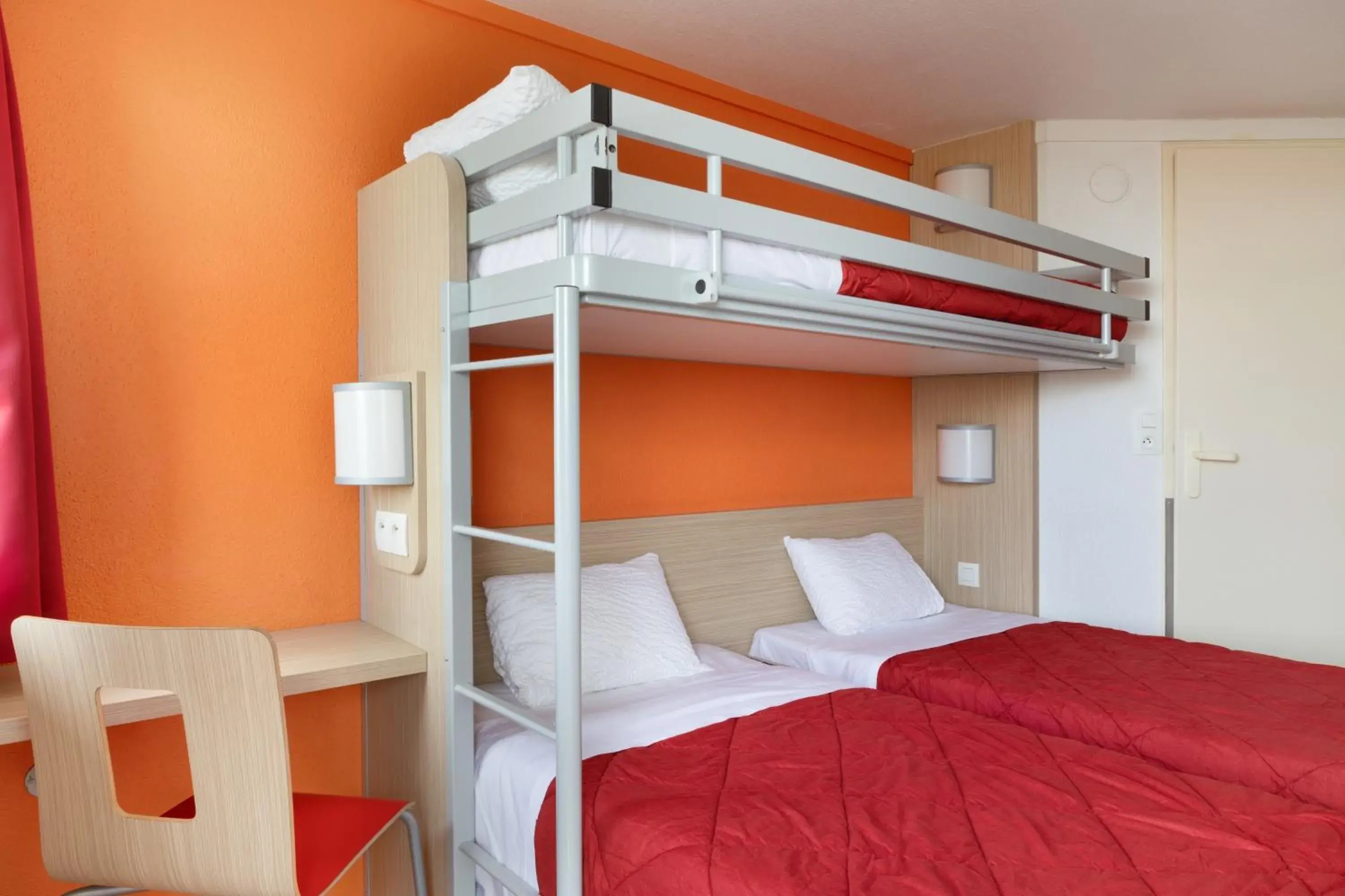 Photo of the whole room, Bunk Bed in Première Classe Châlons-en-Champagne