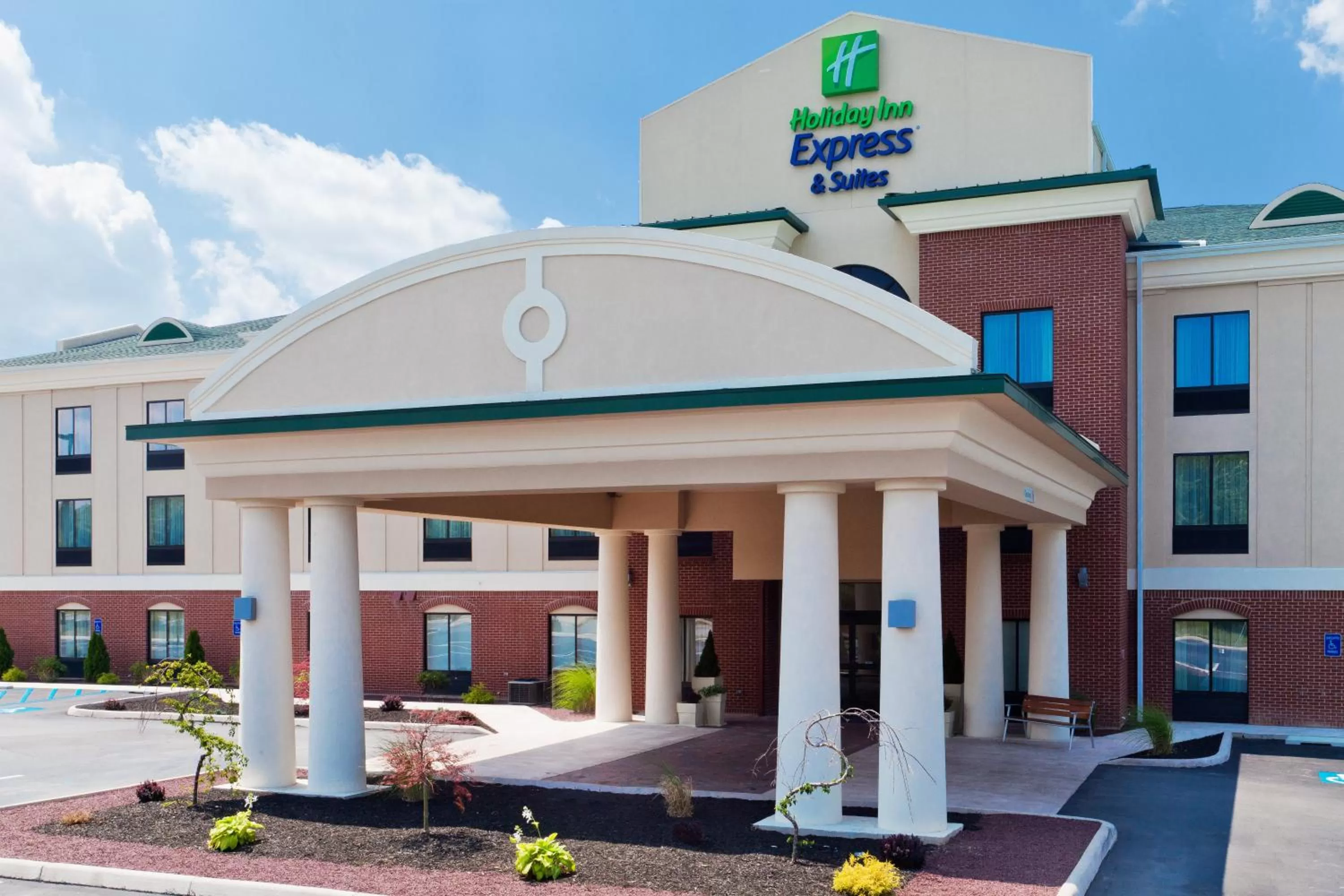 Property building in Holiday Inn Express & Suites White Haven - Poconos by IHG