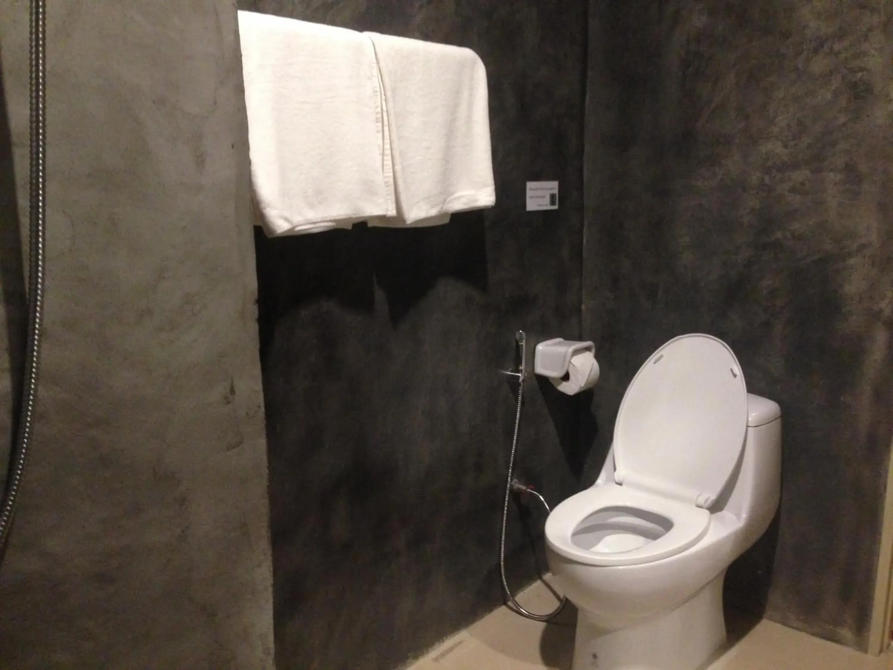 Bathroom in BaanPhong Lanta