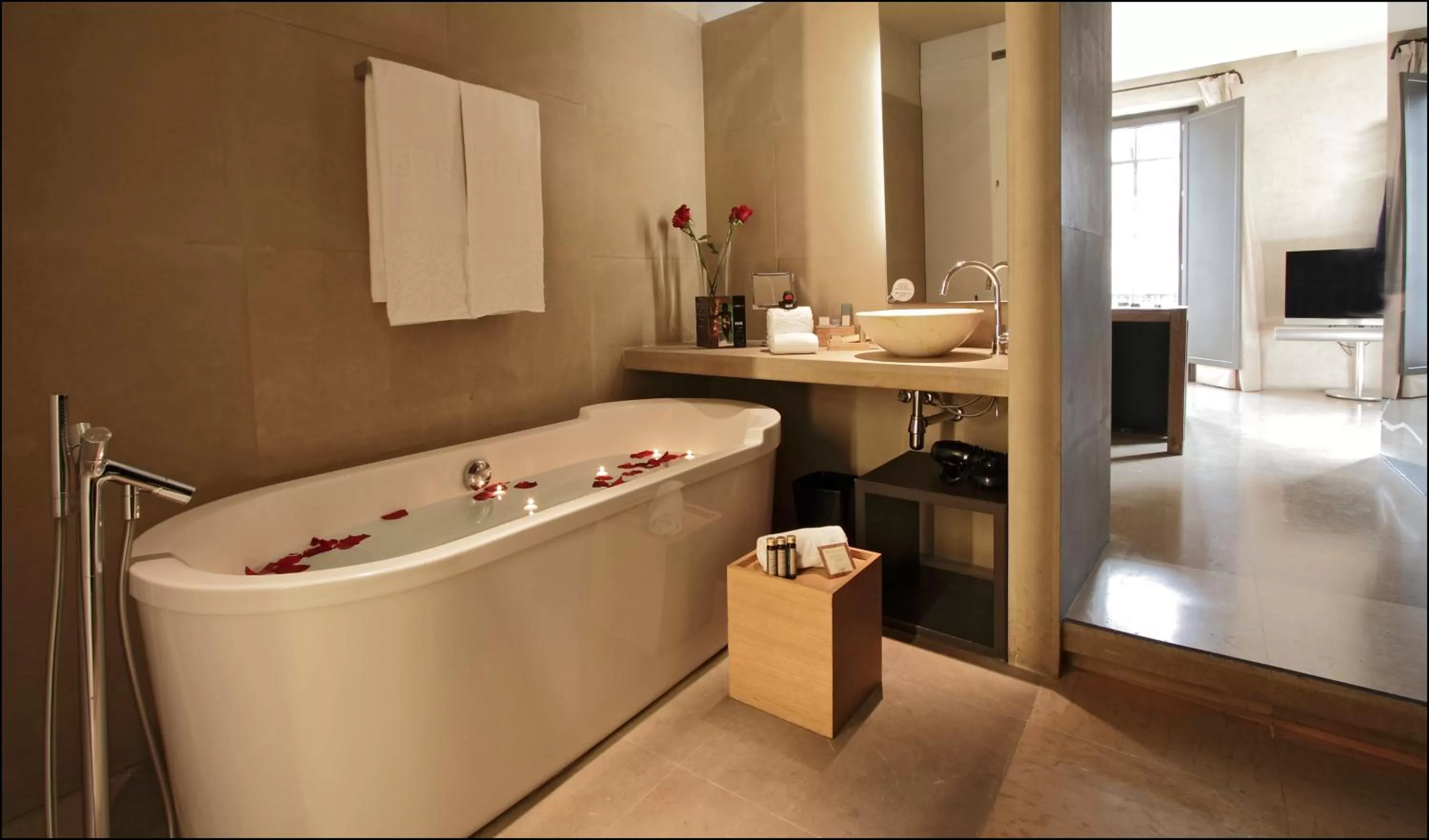 Bathroom in EME Catedral Mercer Hotel