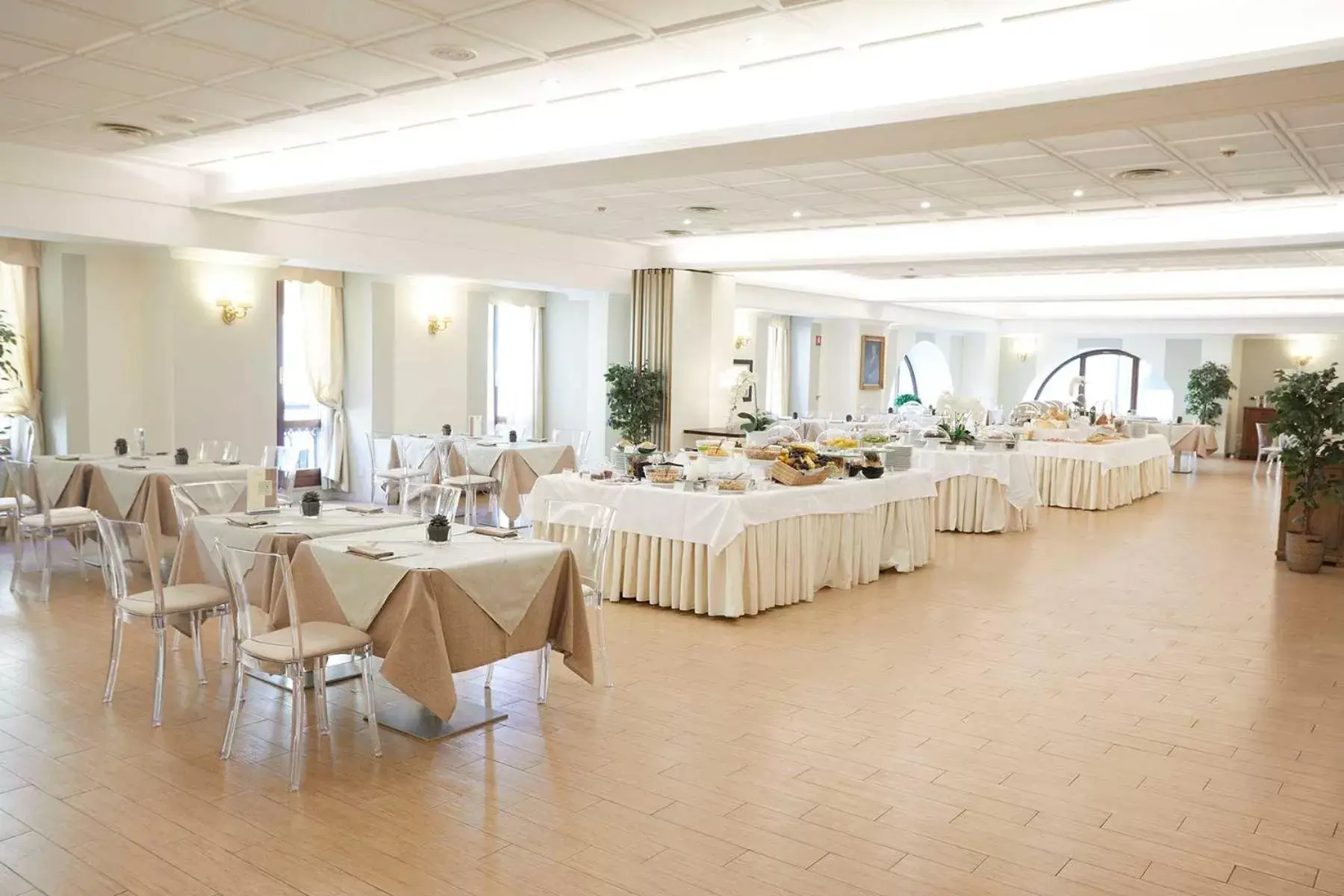 Buffet breakfast in Hotel Concord Buffet breakfast in Hotel Concord