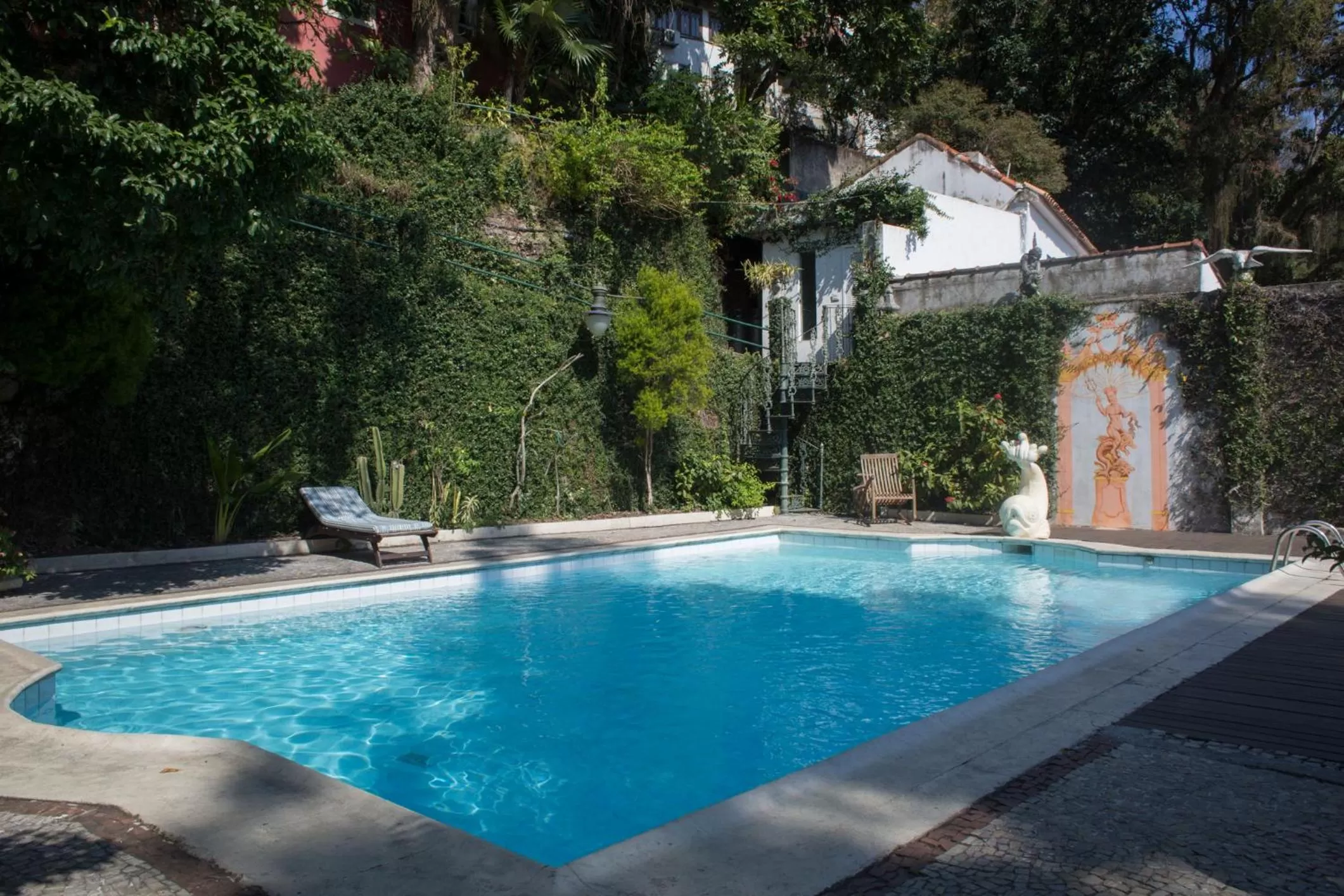 Swimming pool in Villa Alexandrino