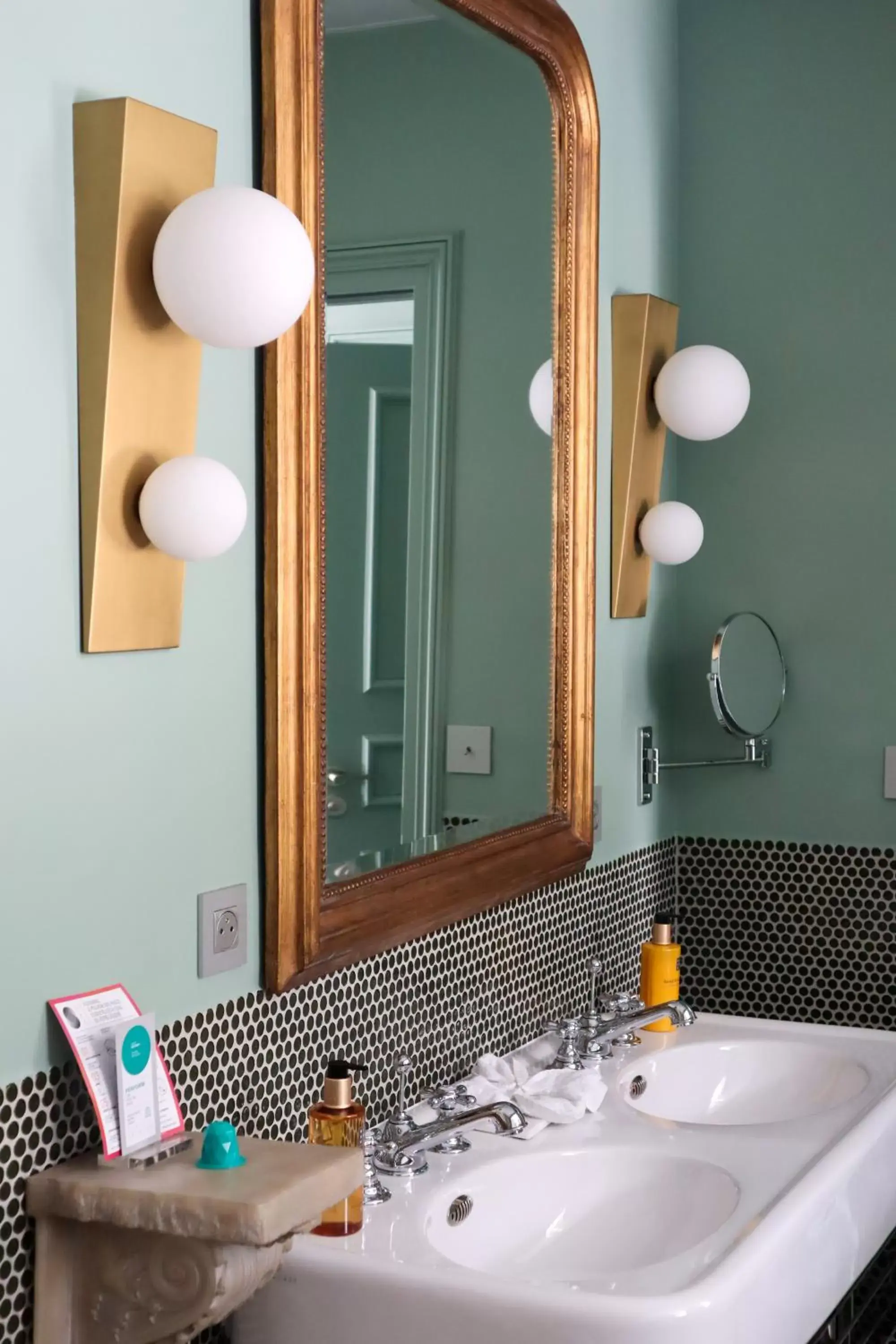 Bathroom in Novotel Domaine de Maffliers