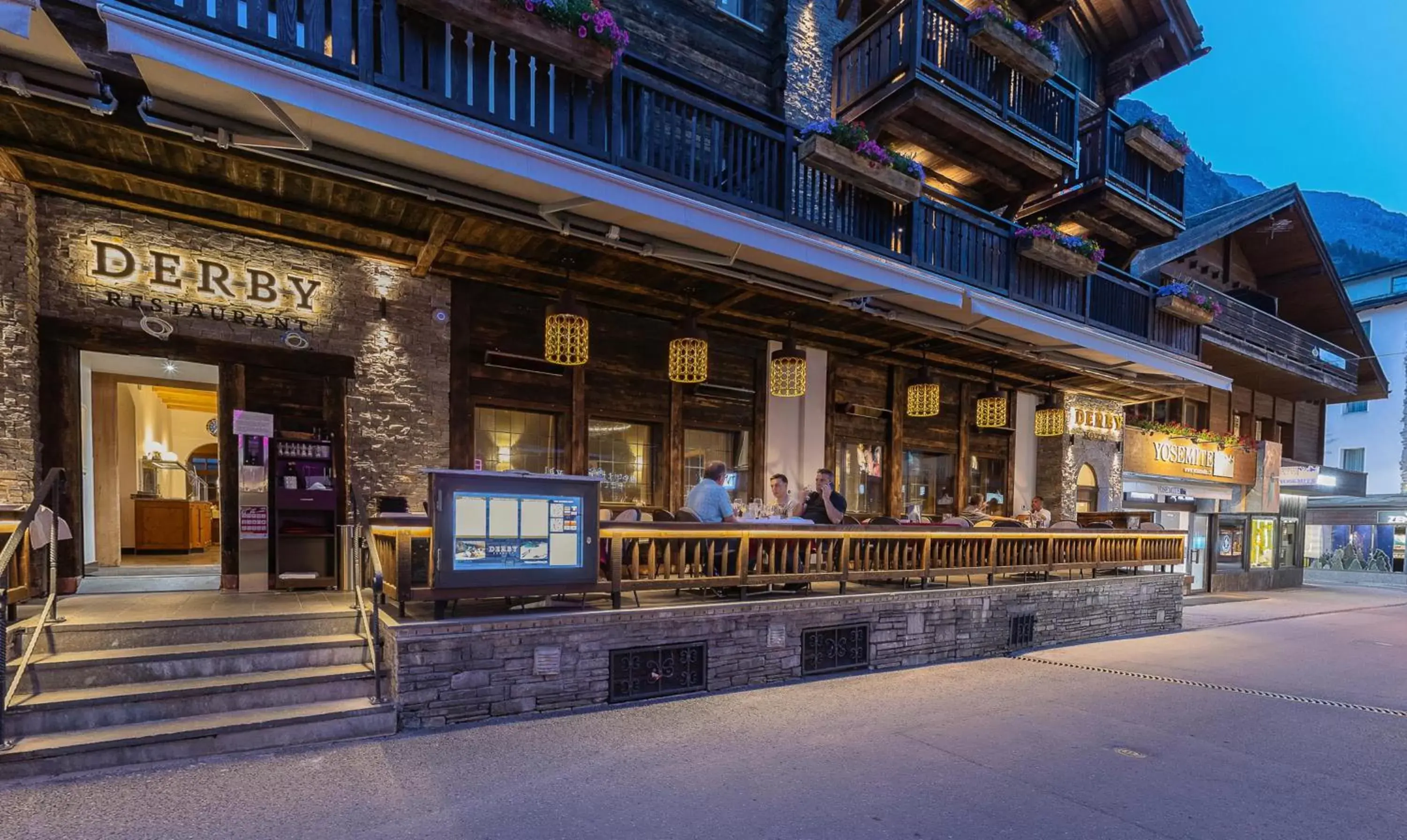 Facade/entrance in Hotel Derby Facade/entrance in Hotel Derby