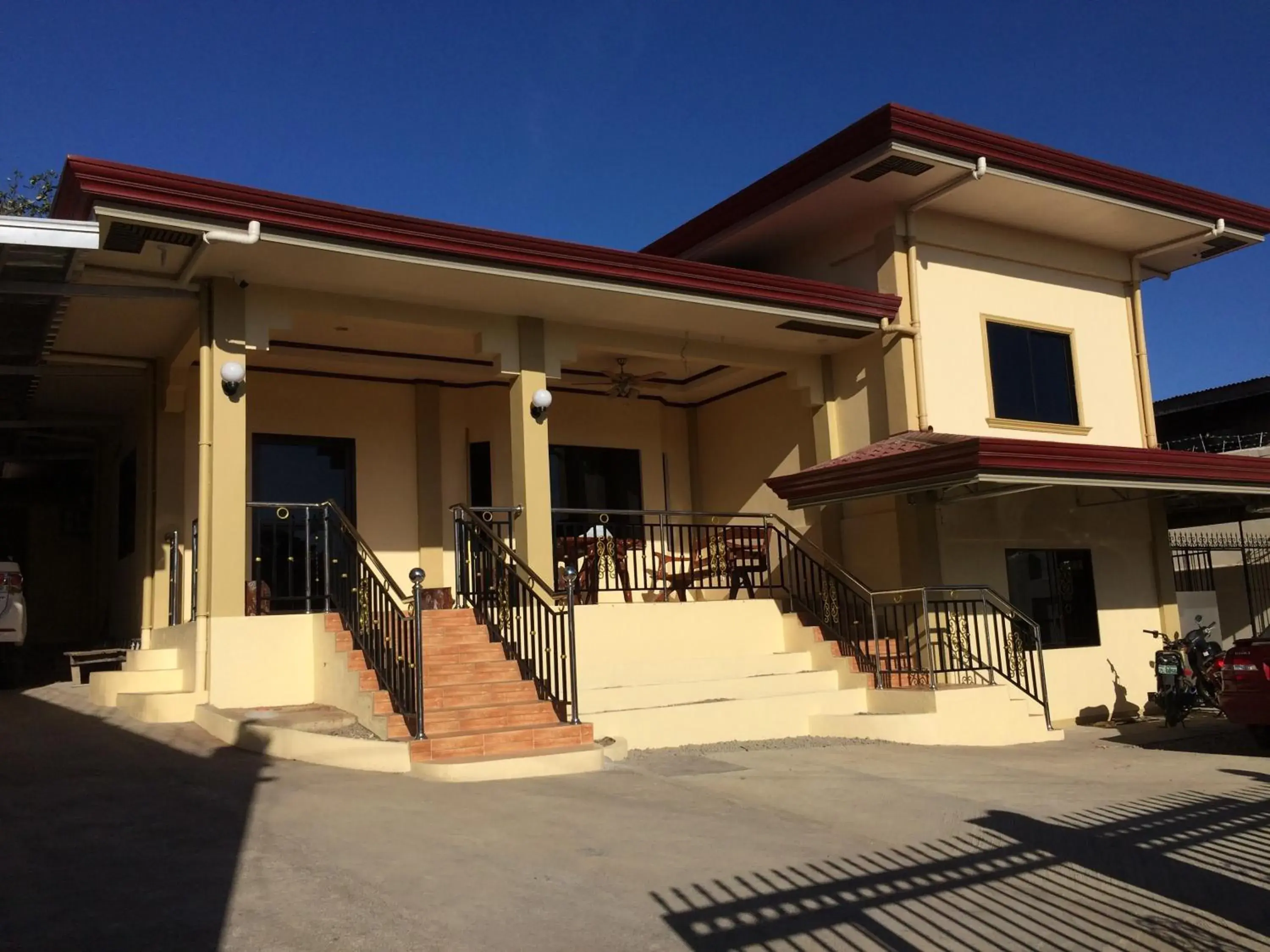 Property Building in Dayview Tourist Home