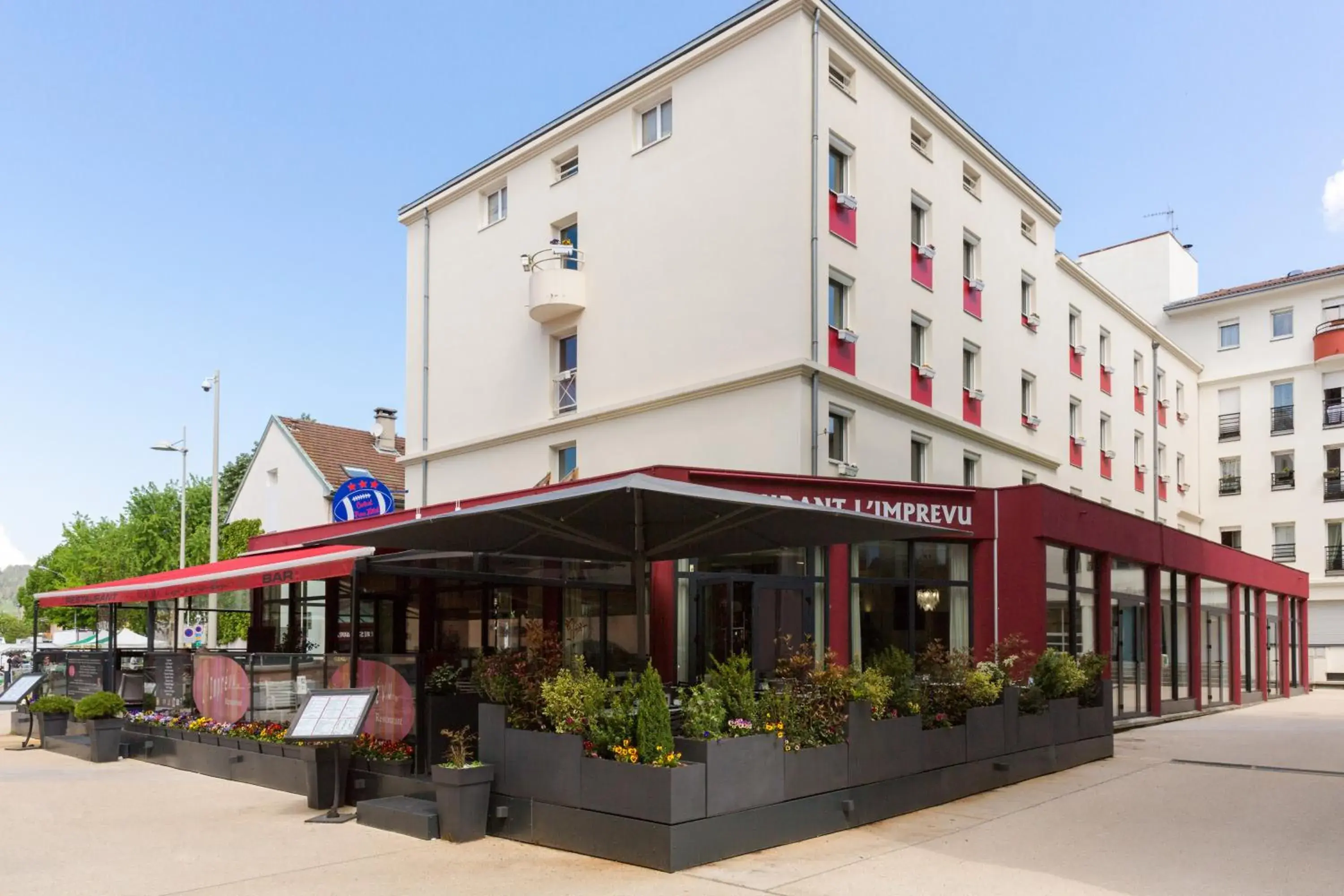 Property Building in Hotel Central Parc Oyonnax