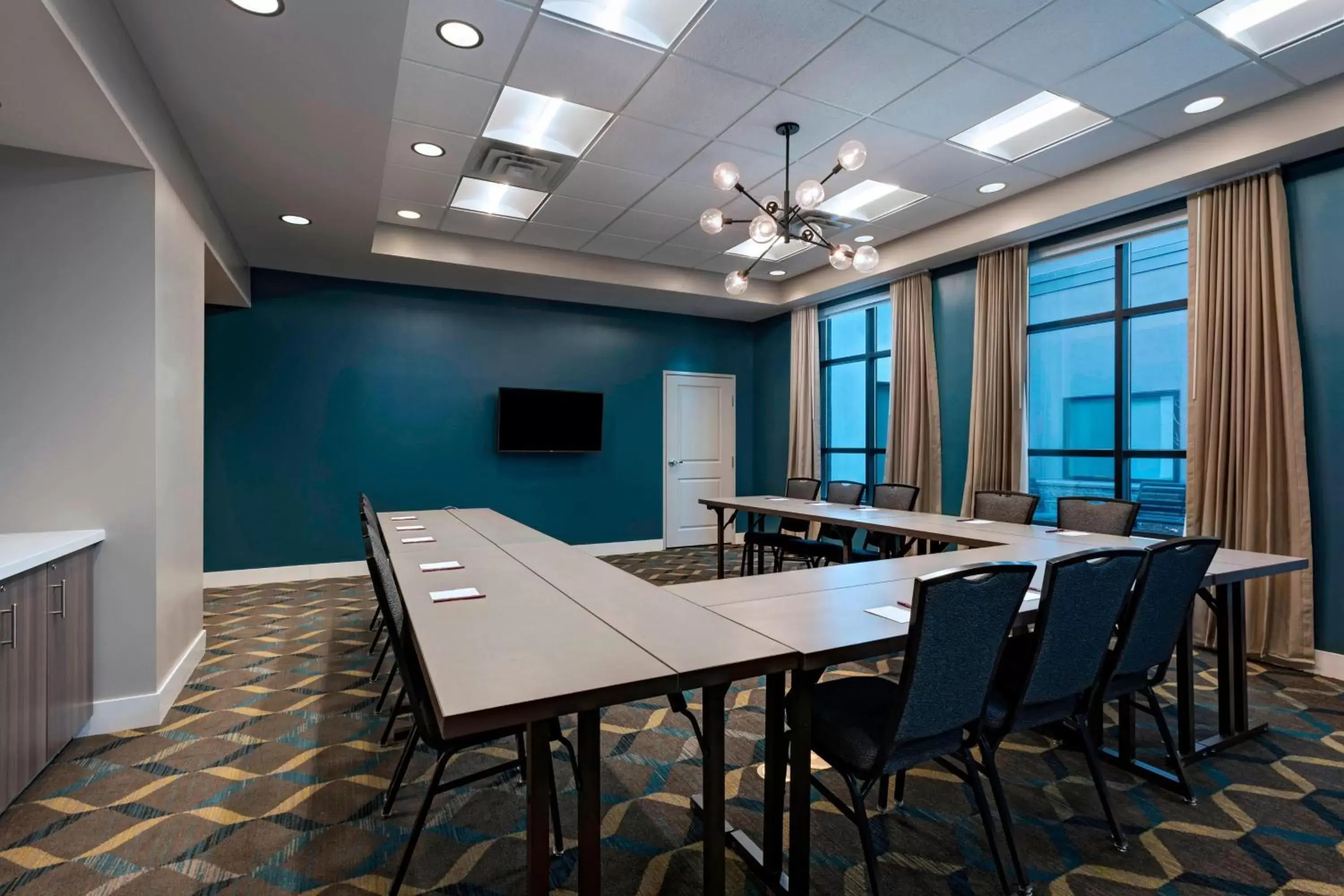 Meeting/conference room in Residence Inn by Marriott St. Paul Downtown