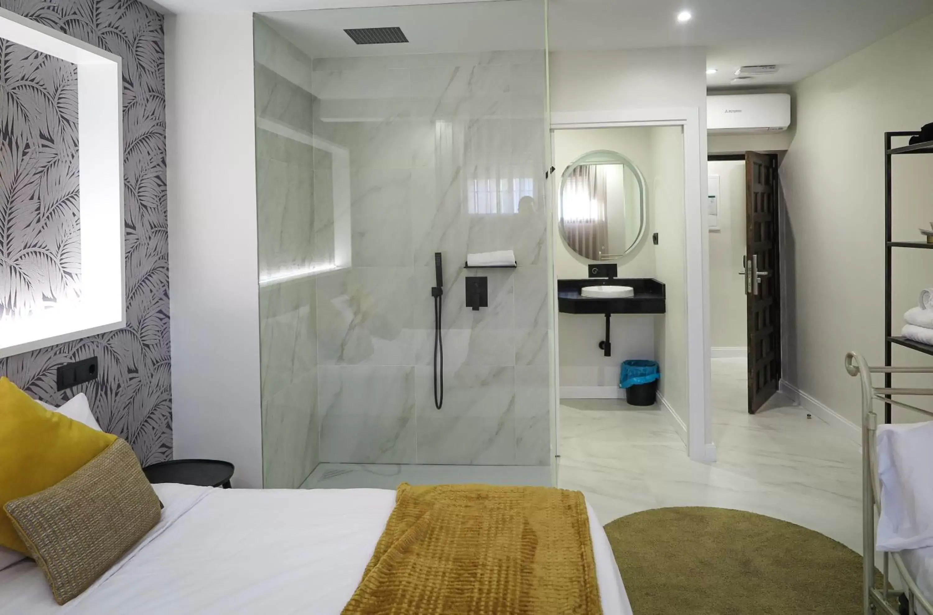 Shower, Bathroom in Tomé, casa de huéspedes