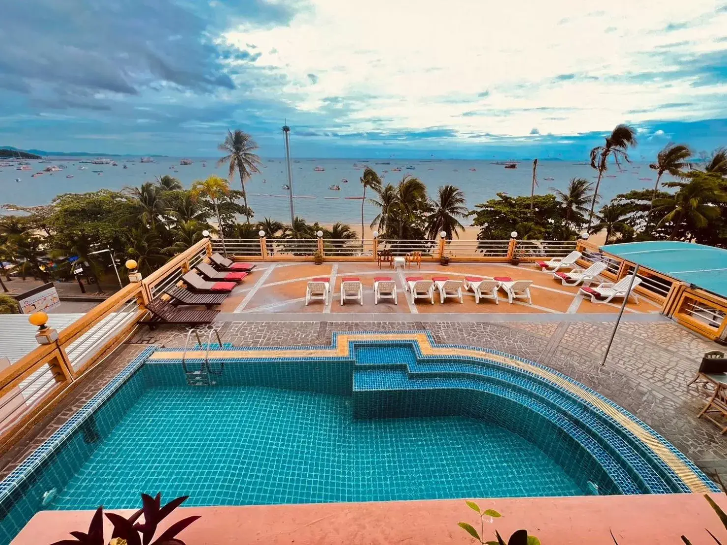 Natural landscape, Pool View in AA Hotel Pattaya