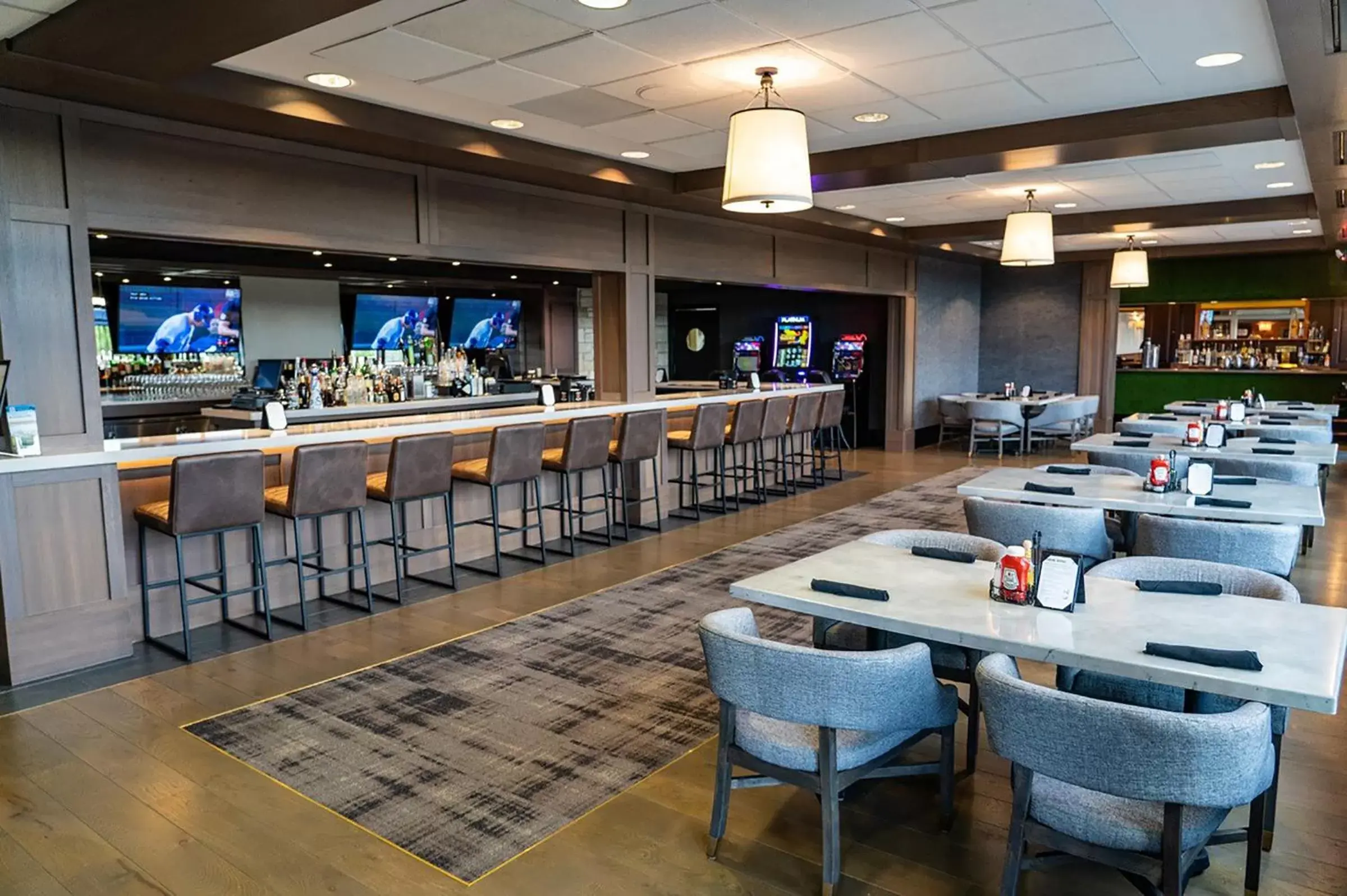 Restaurant/places to eat in Destination Geneva National Restaurant/places to eat in Destination Geneva National