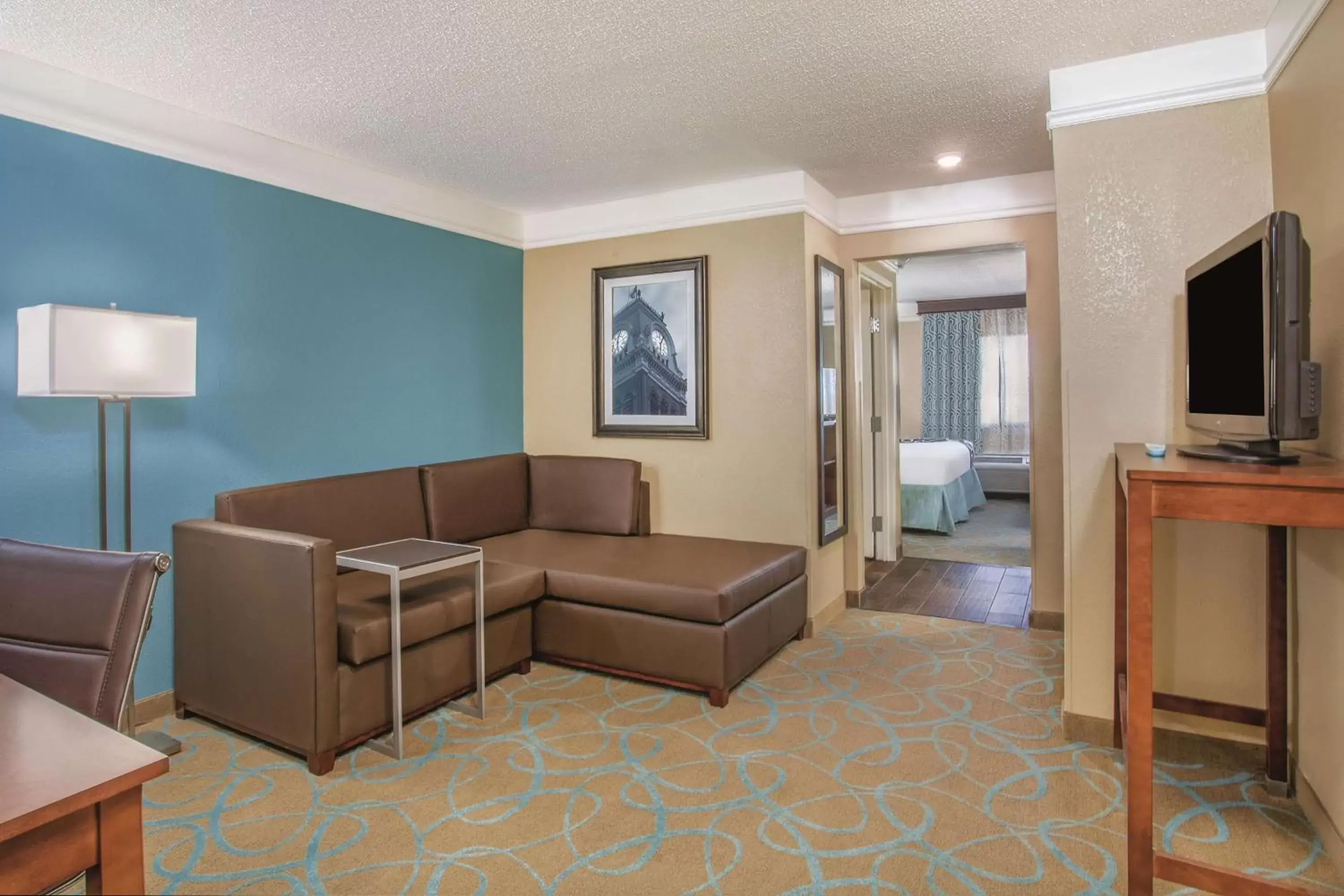 Photo of the whole room, Seating Area in La Quinta by Wyndham Elizabethtown