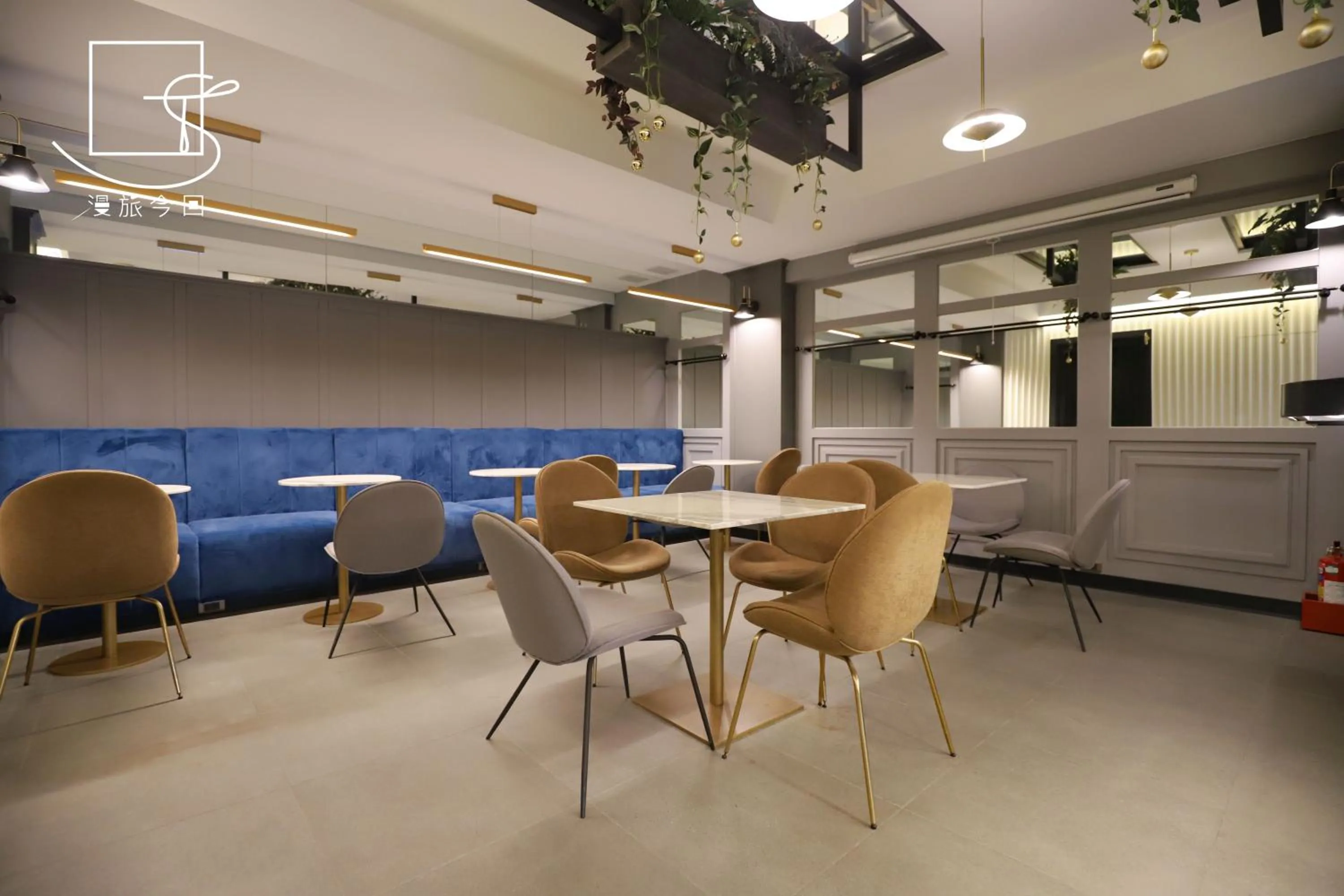 Seating area in Slow Town Hotel-Konkai