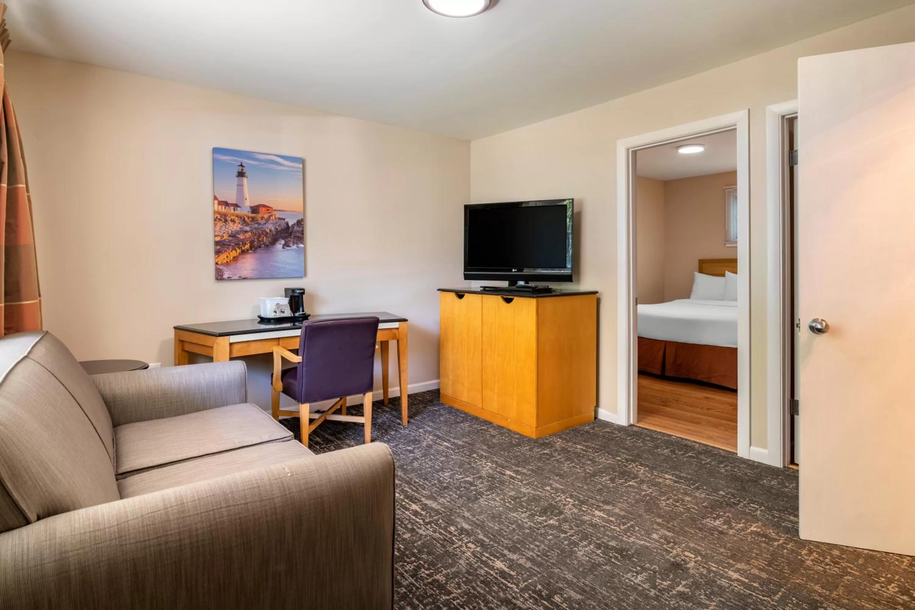 TV and multimedia, Bed in Anchor Inn and Cottages Wells-Ogunquit