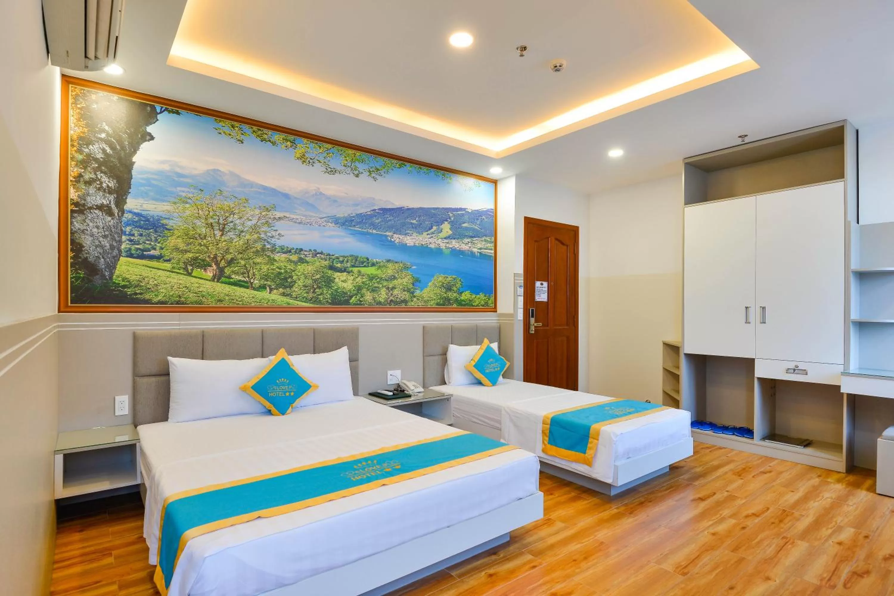 Photo of the whole room in Love Hotel Airport