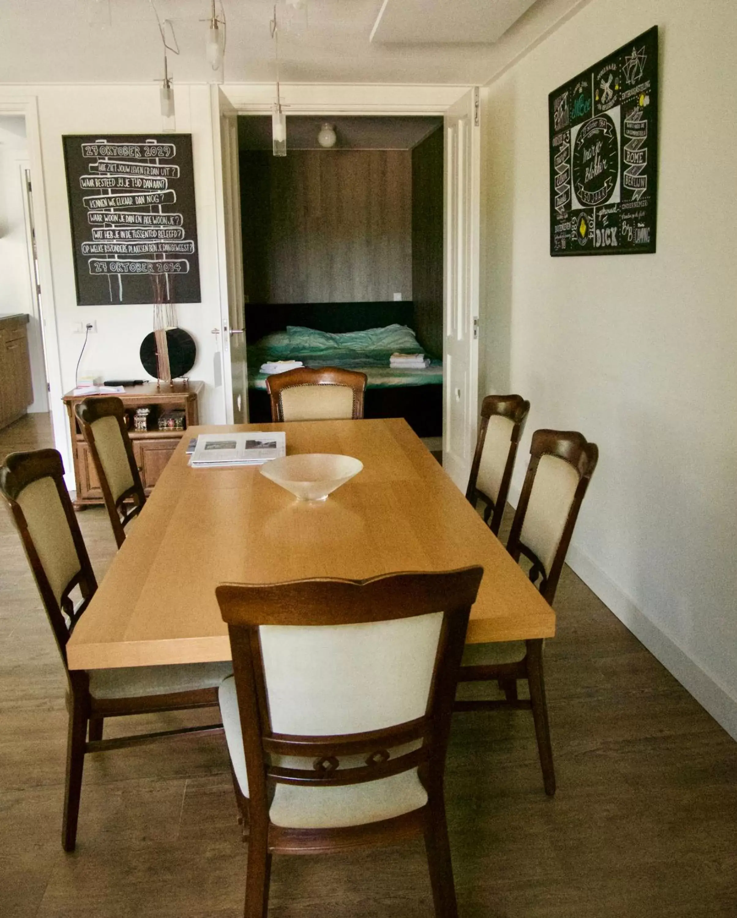 Photo of the whole room, Dining Area in B&B “Te Warskip bij BlokVis”