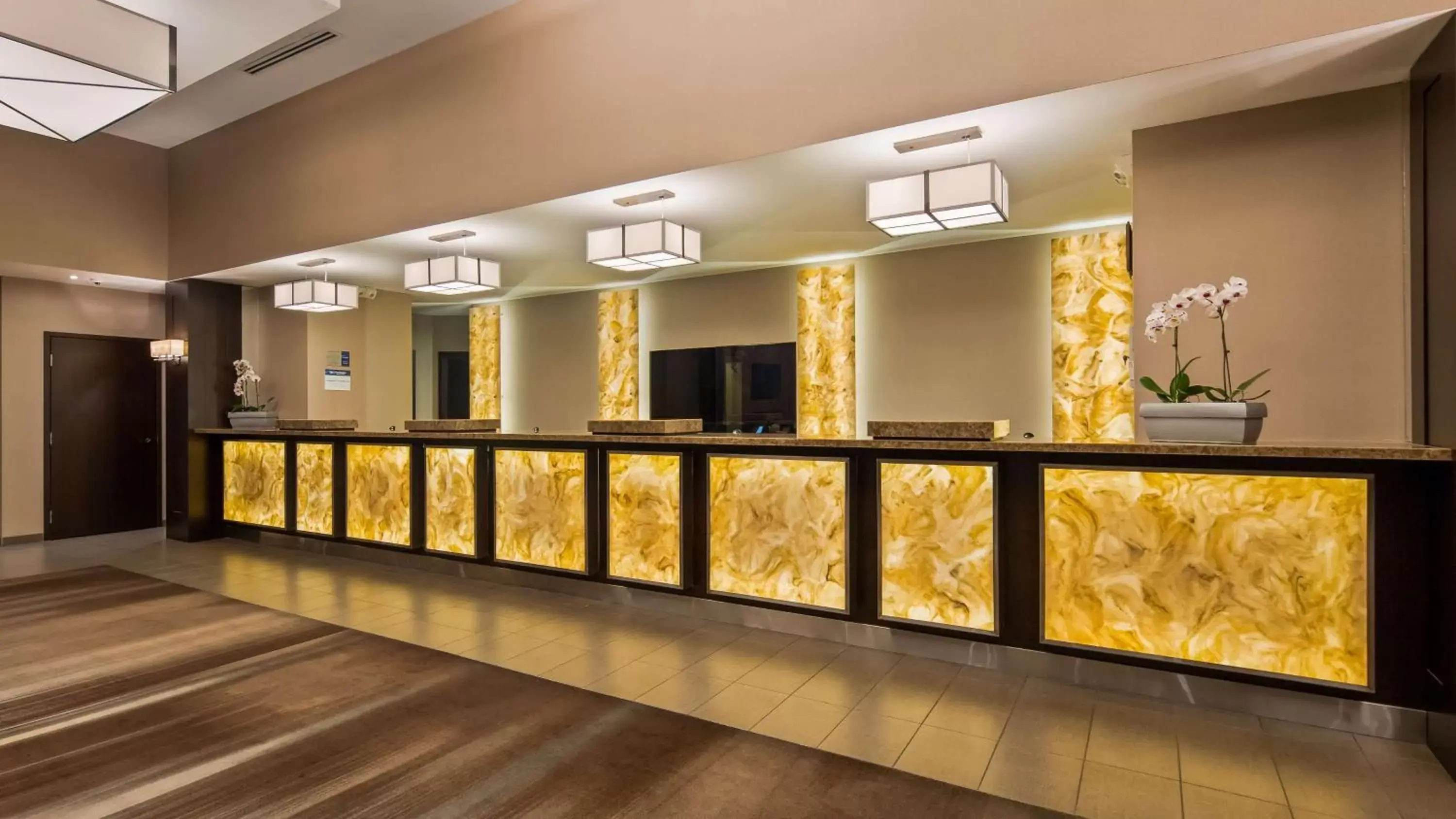 Lobby or reception, Lobby/Reception in Best Western Plus Lamplighter Inn & Conference Centre