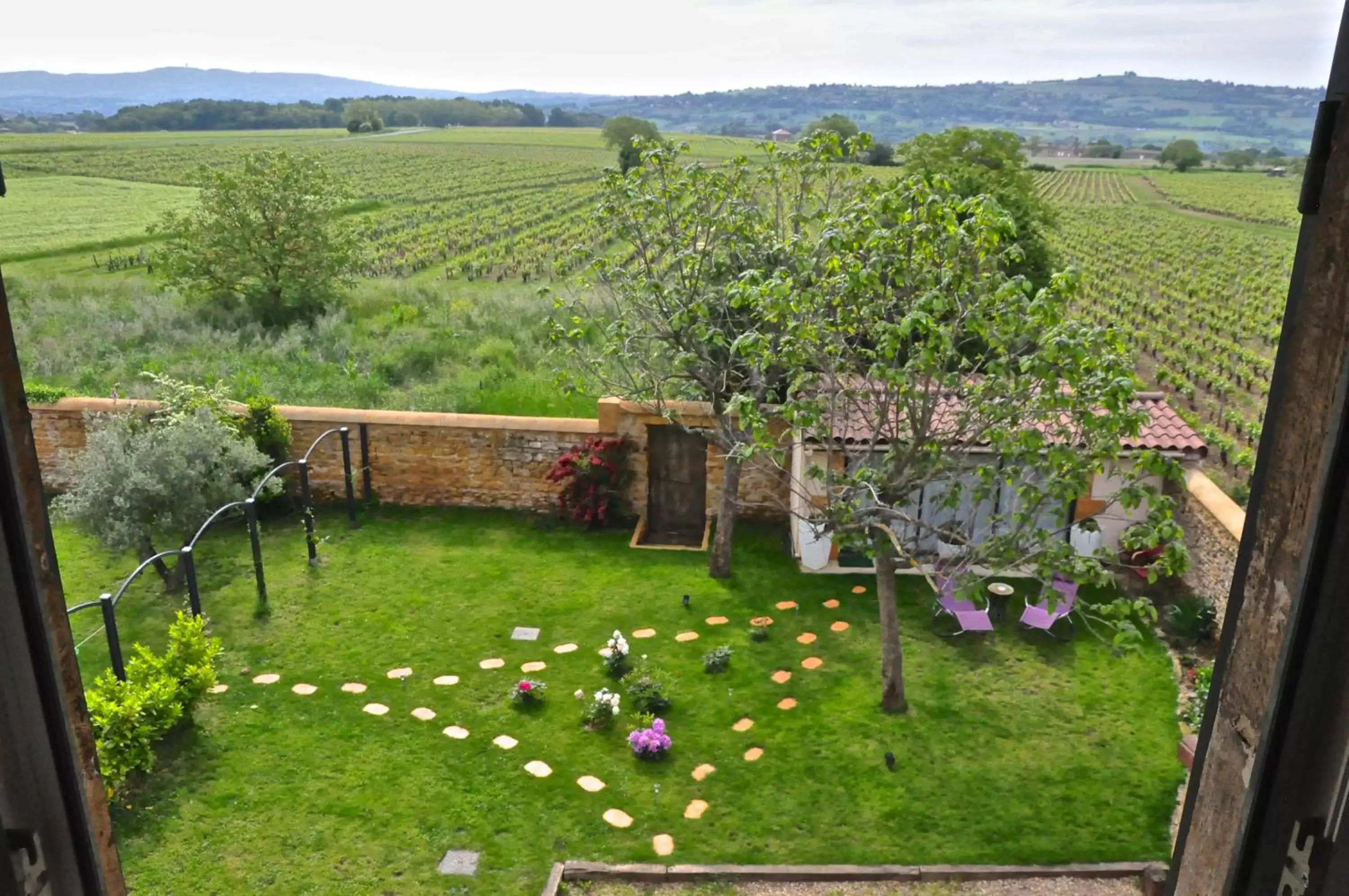 Garden view, Garden in Le Clos du Cher en Beaujolais