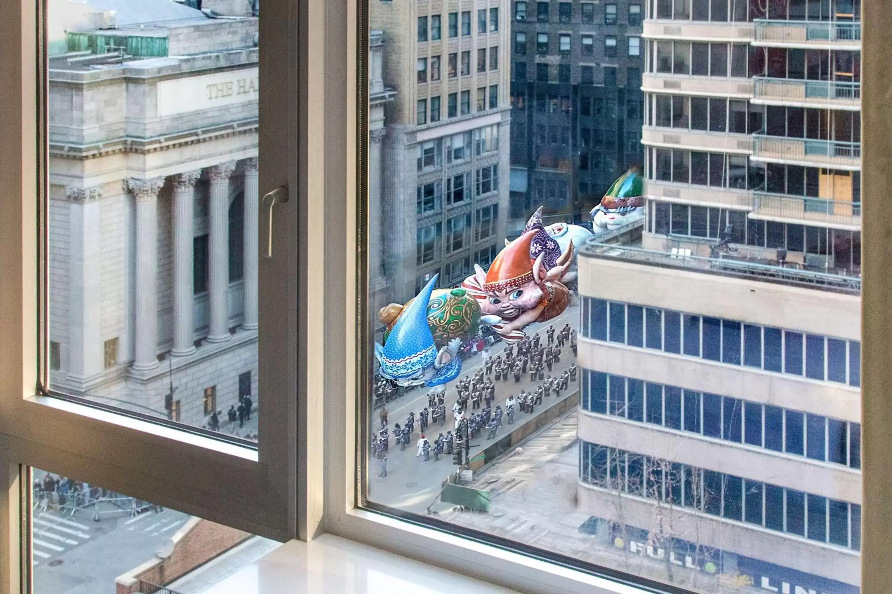 Photo of the whole room in Hilton Garden Inn West 35th Street Photo of the whole room in Hilton Garden Inn West 35th Street