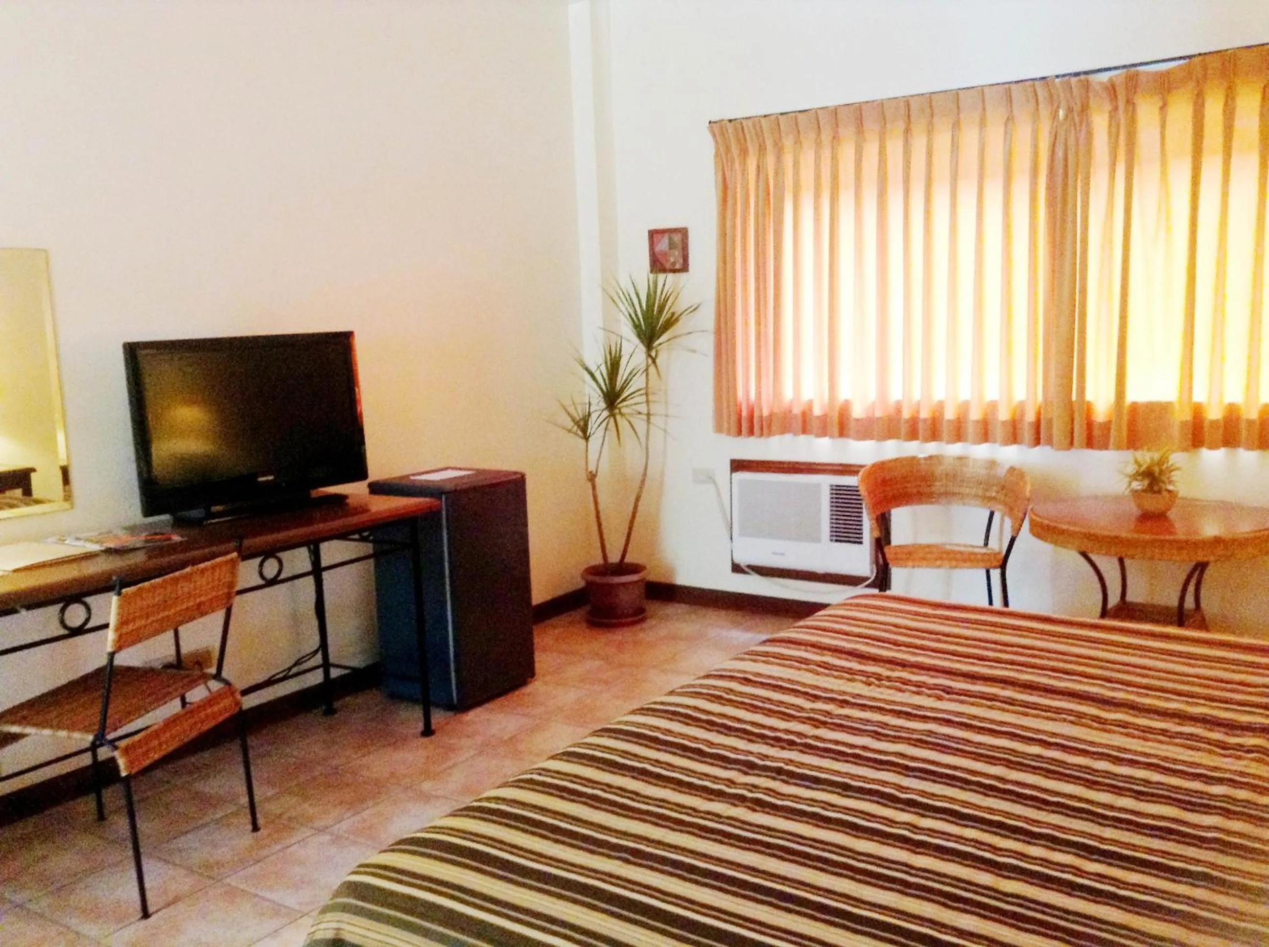 Bathroom, Bed in Citystate Asturias Hotel Palawan