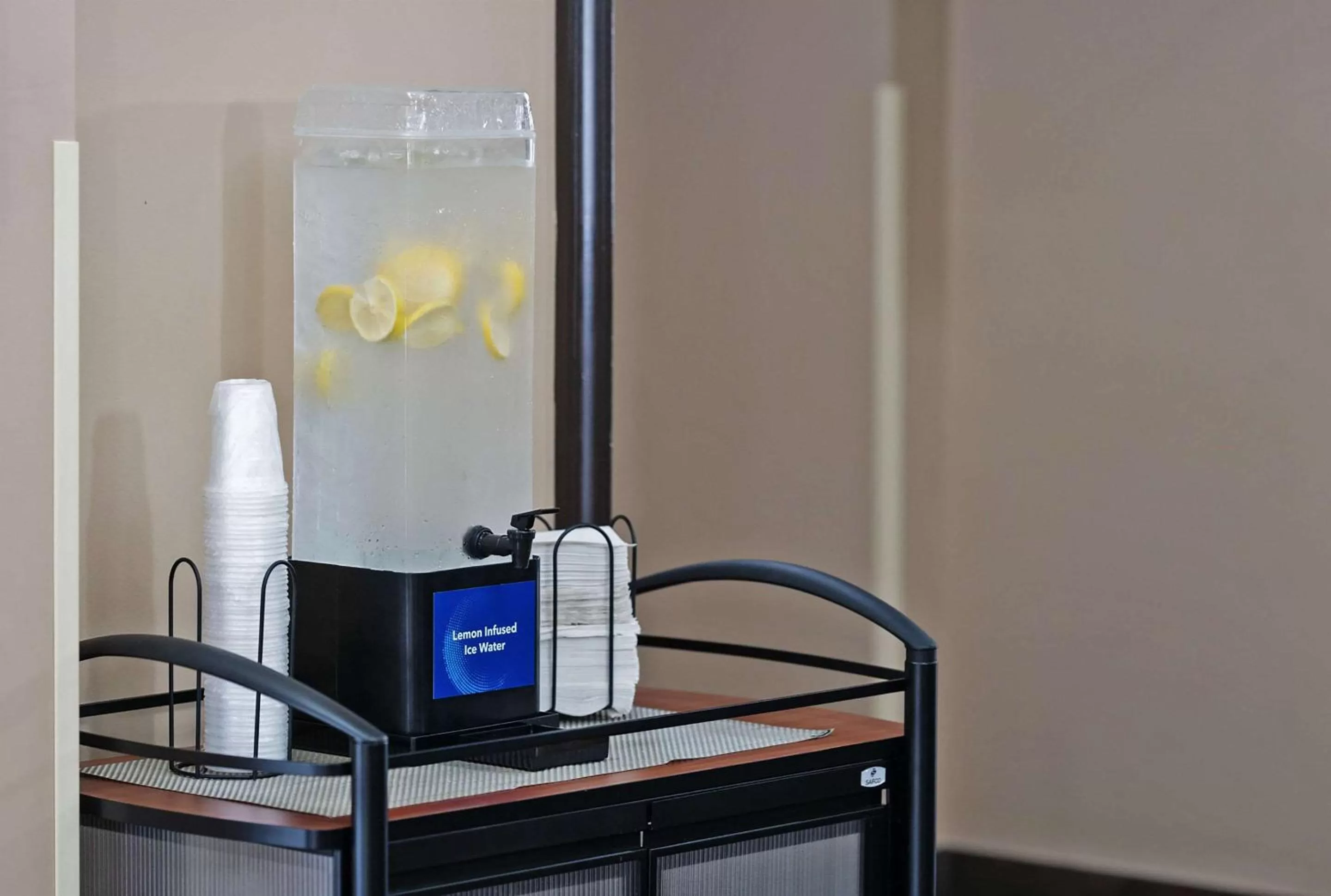 Restaurant/places to eat, TV/Entertainment Center in Comfort Inn & Suites - Fort Gordon