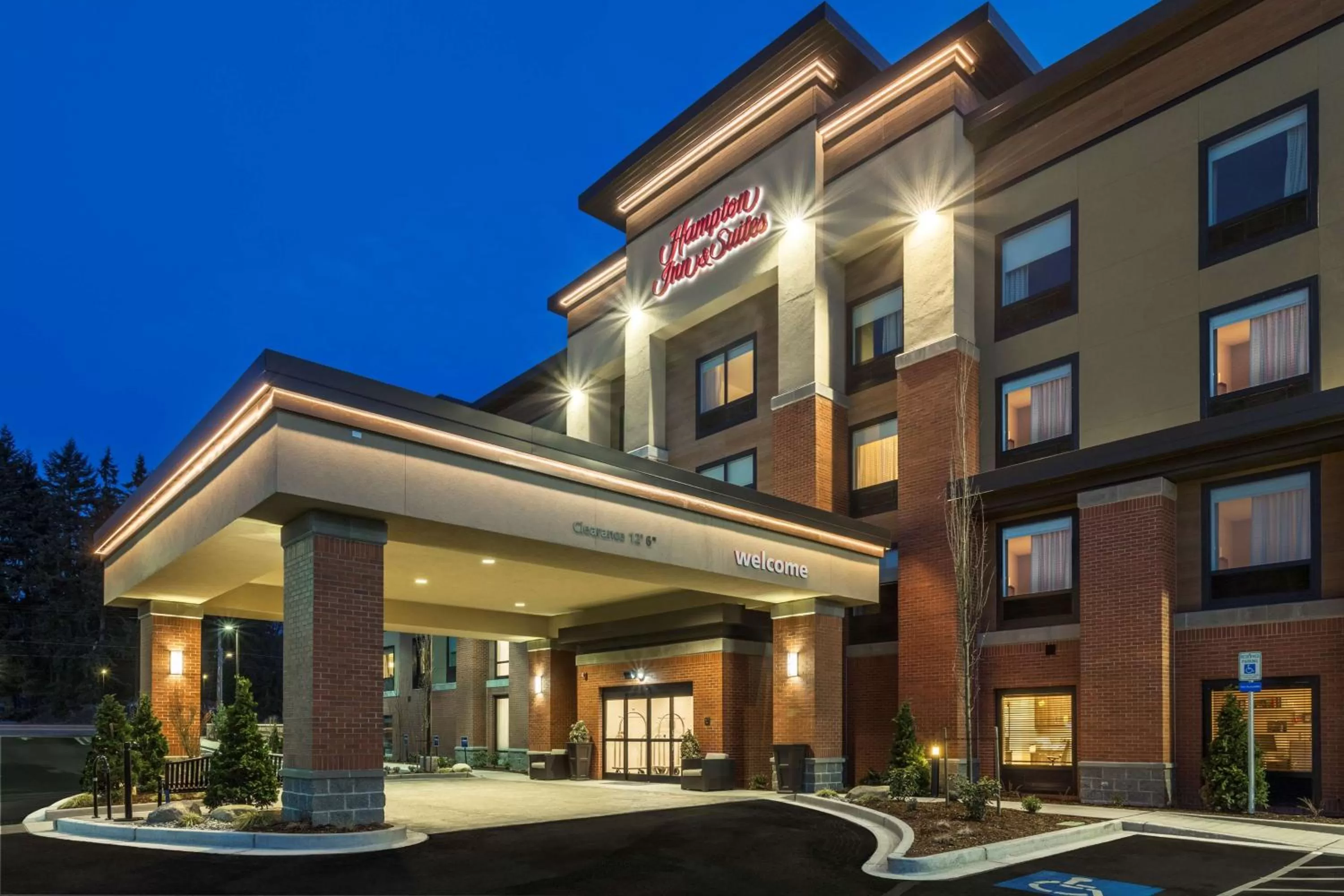 Property building in Hampton Inn & Suites- Seattle Woodinville Wa