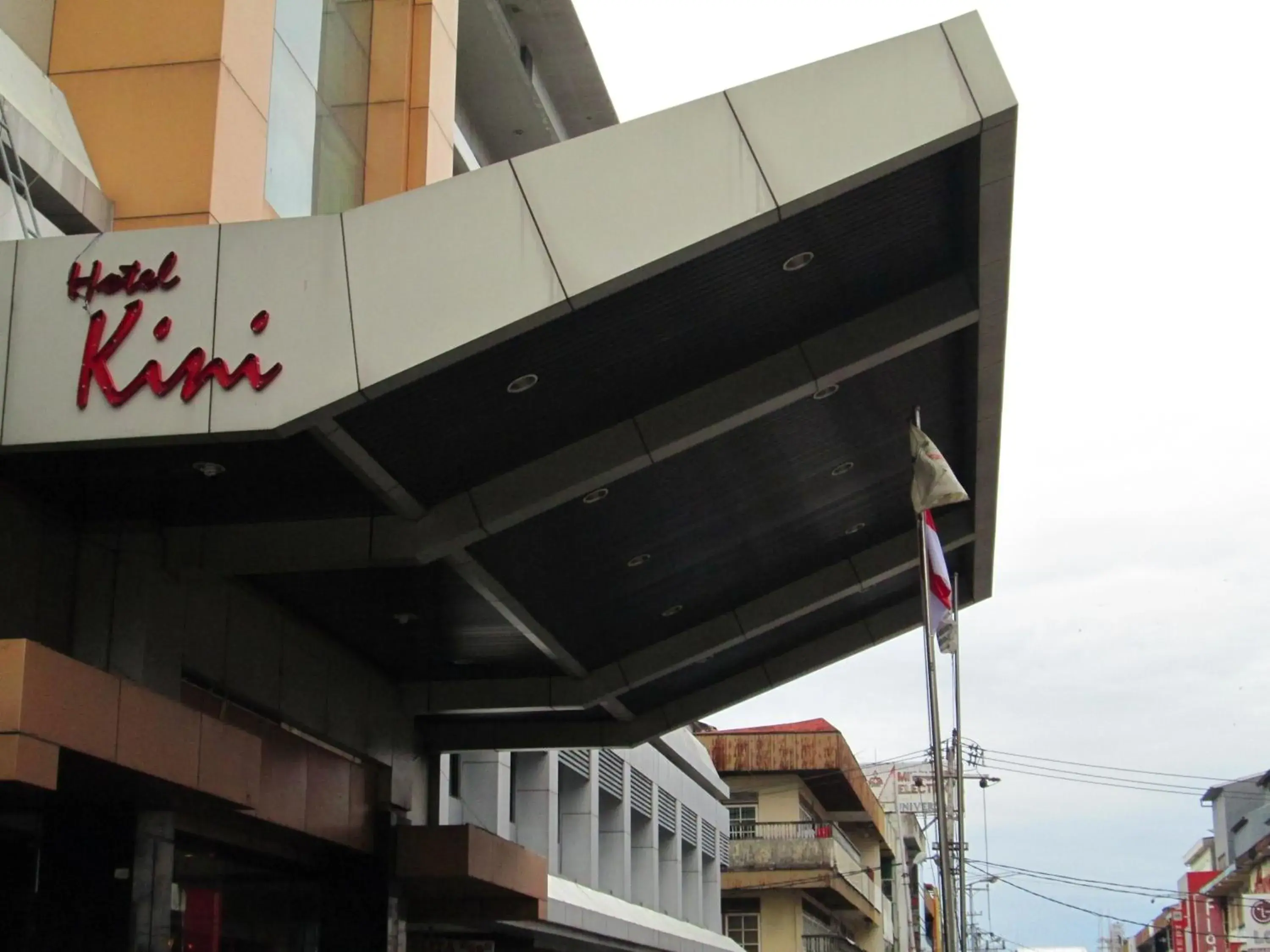 Facade/entrance in Hotel Kini Pontianak Facade/entrance in Hotel Kini Pontianak