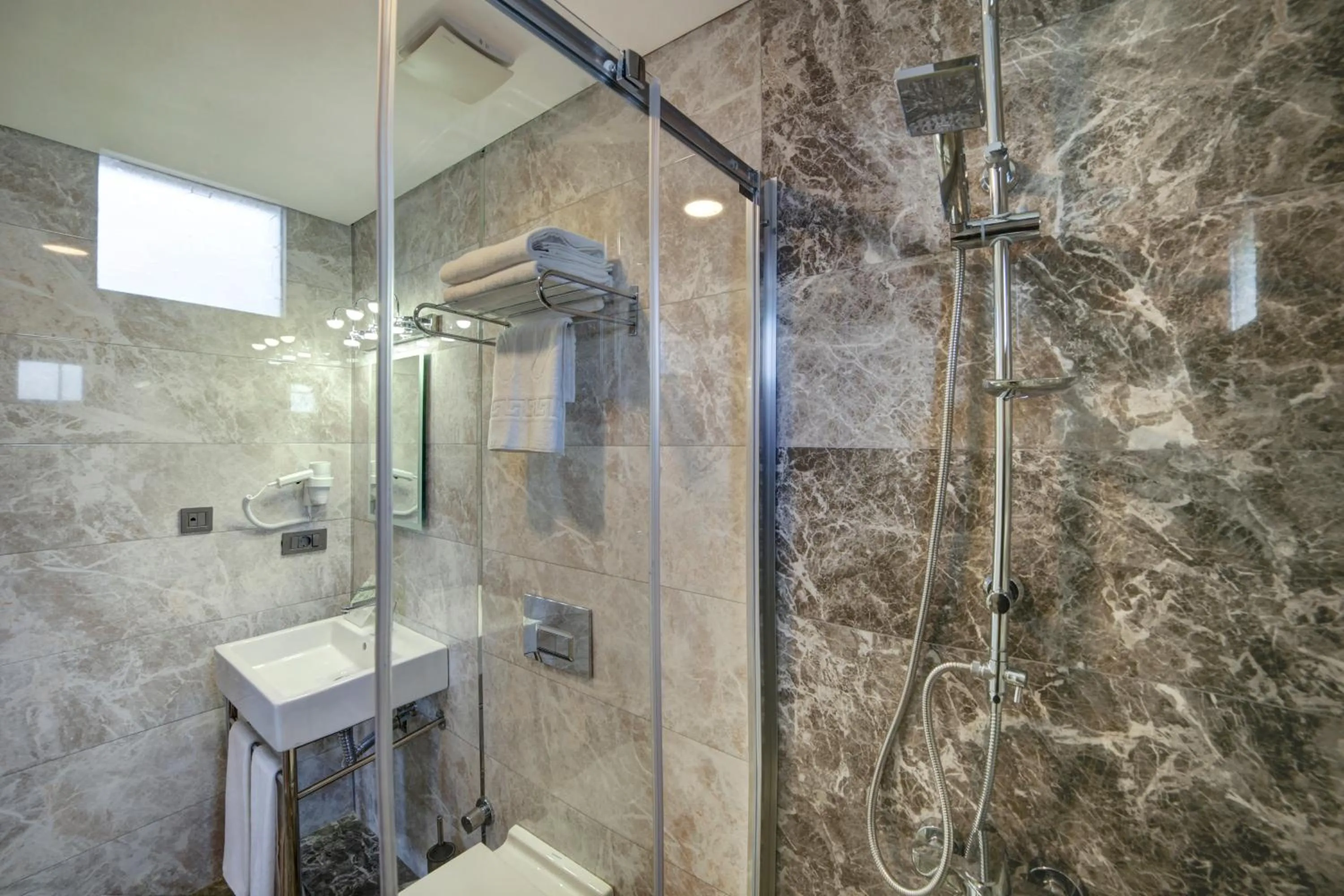 Shower in The Fox Hotel