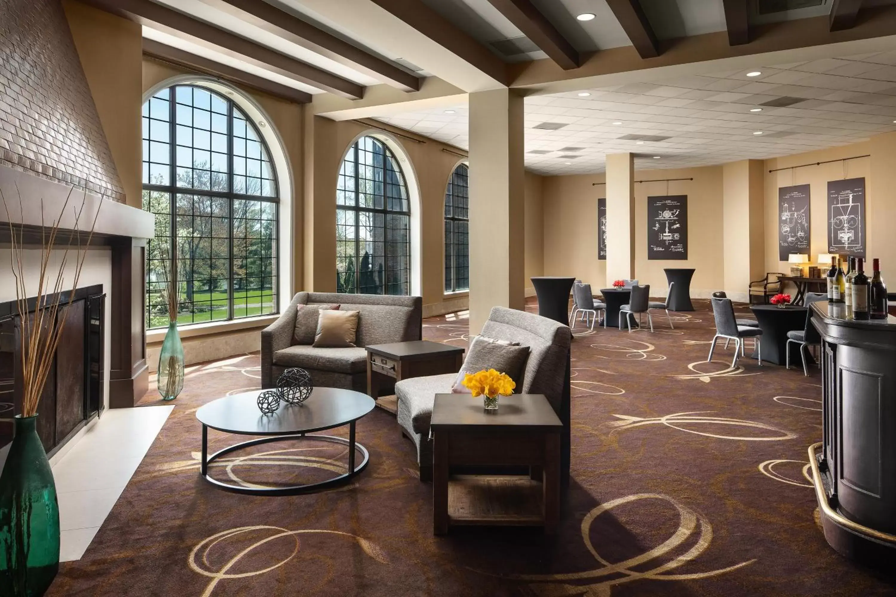 Living room, Restaurant/Places to Eat in Sheraton Parsippany Hotel