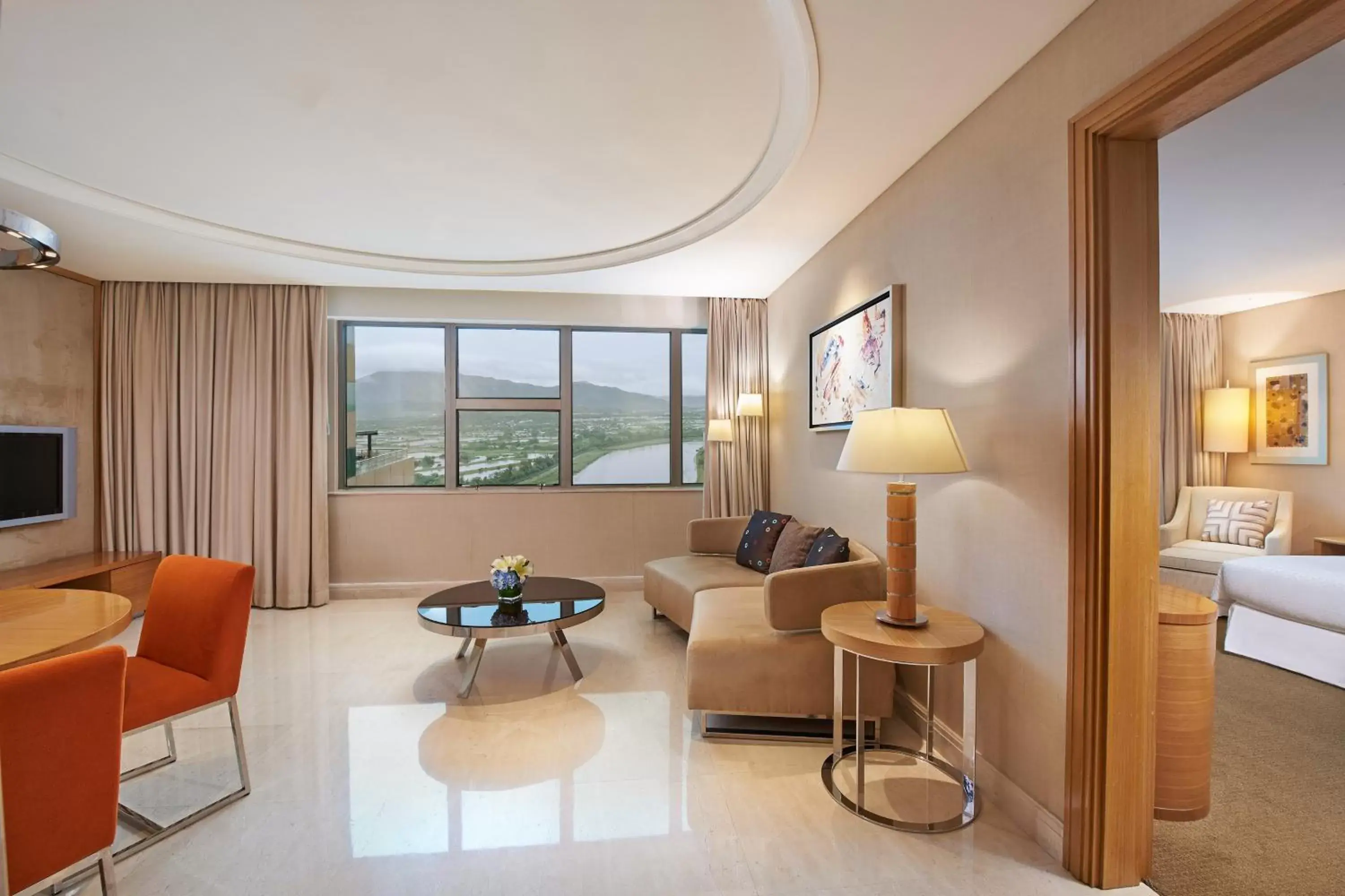 Living room, Seating Area in Four Points by Sheraton Shenzhen