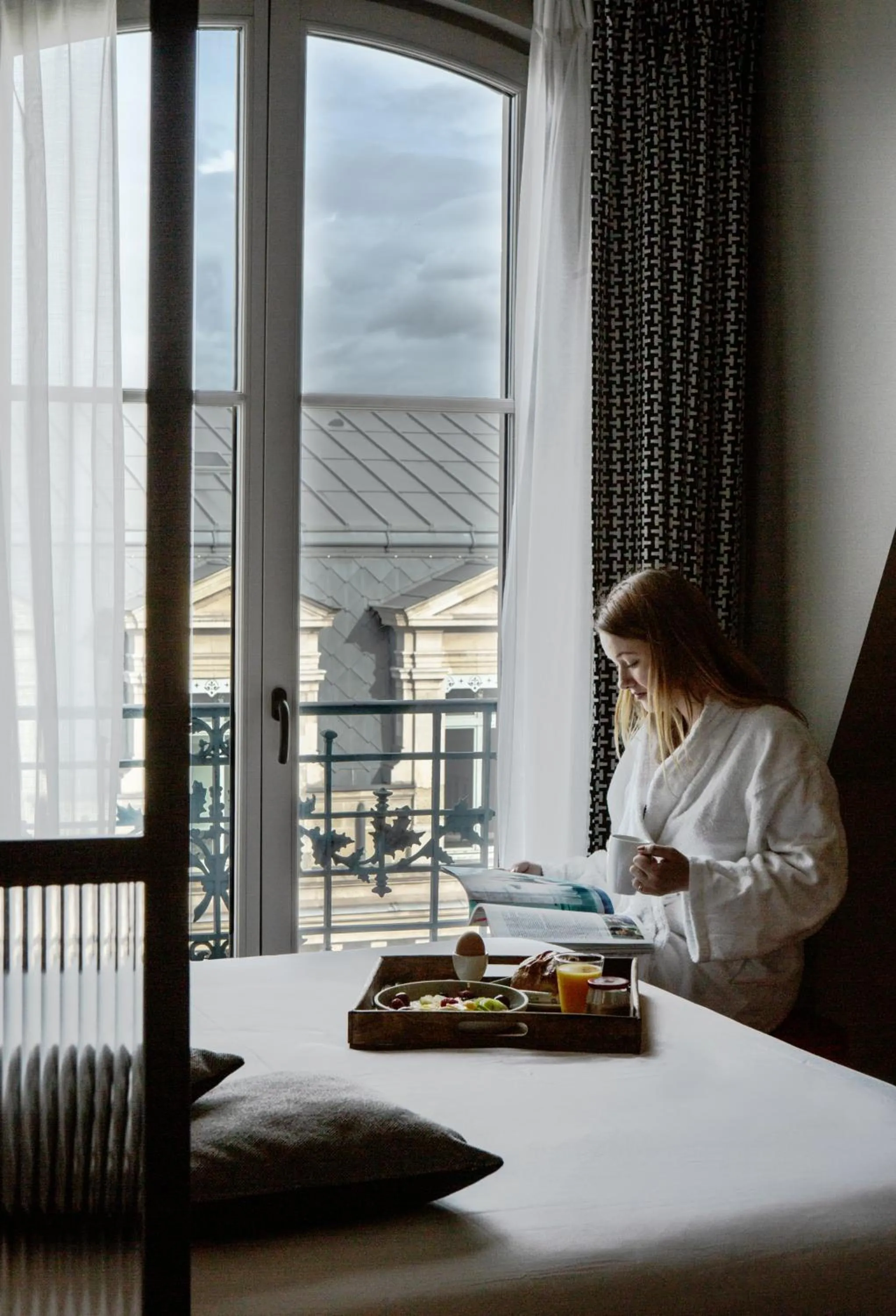 Bed in ibis Styles Paris Gare du Nord TGV