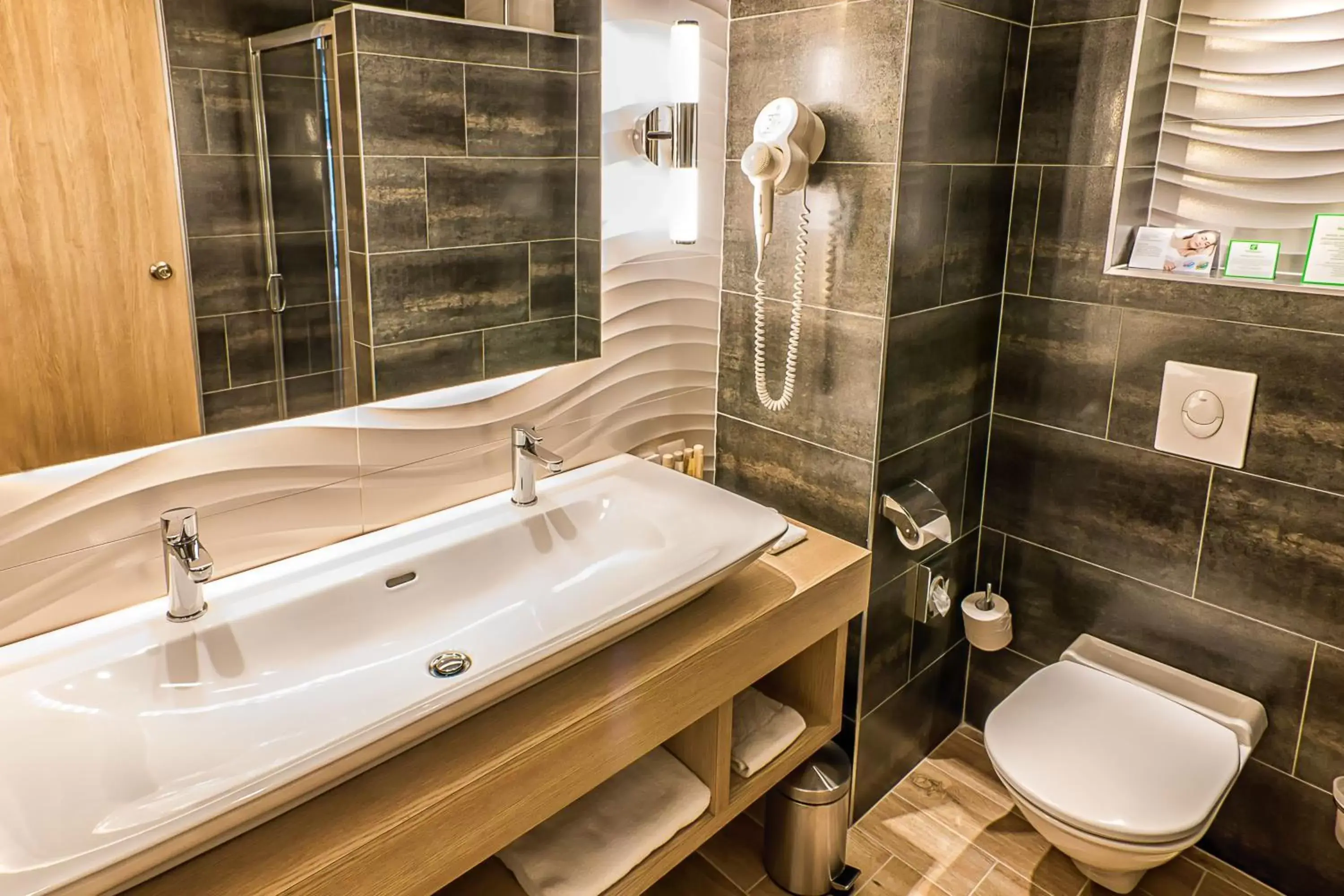 Bedroom, Bathroom in Holiday Inn Budapest-Budaörs, an IHG Hotel