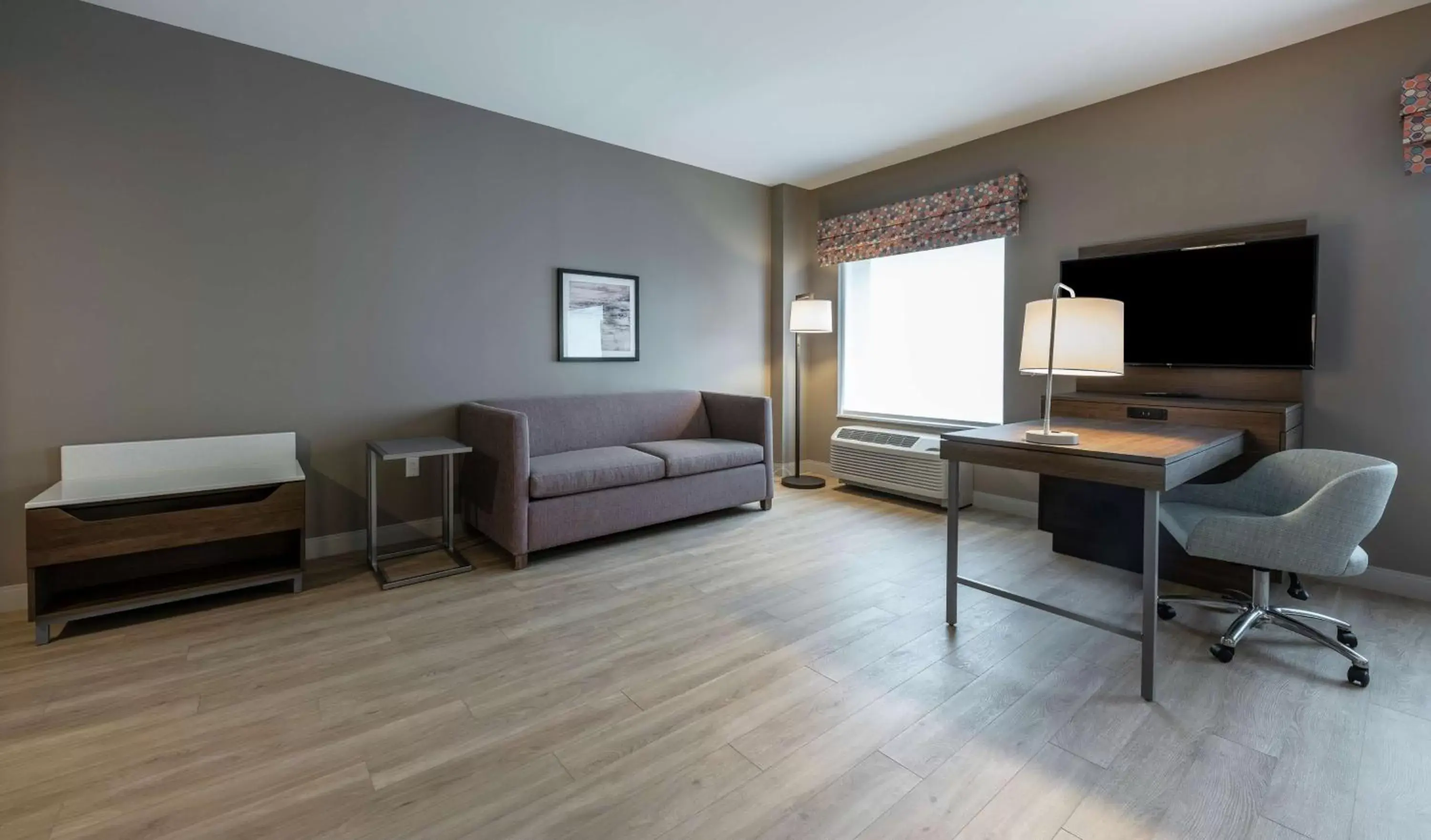 Bedroom, Seating Area in Hampton Inn & Suites Charlottetown