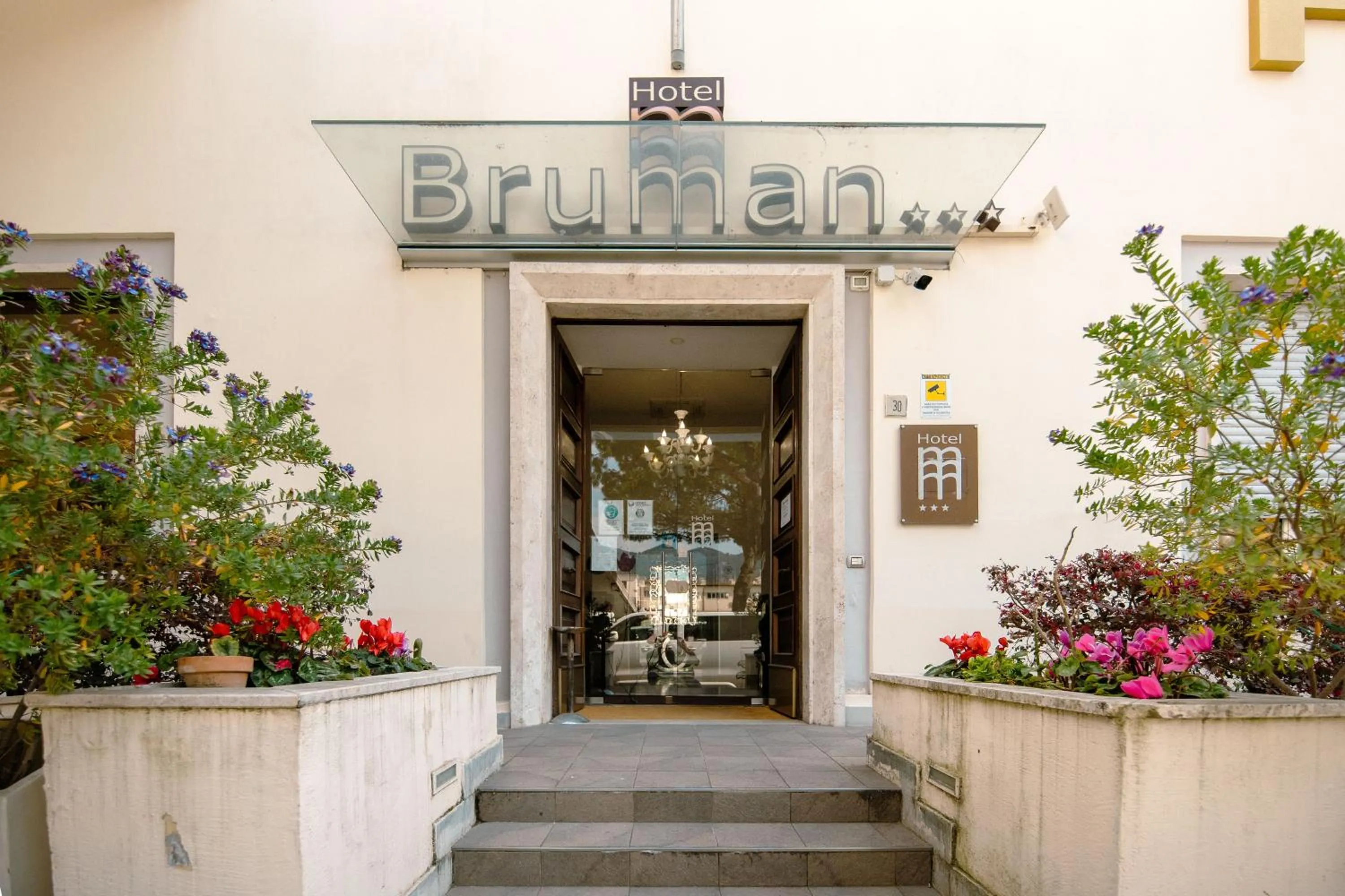 Facade/entrance in Hotel Bruman Salerno