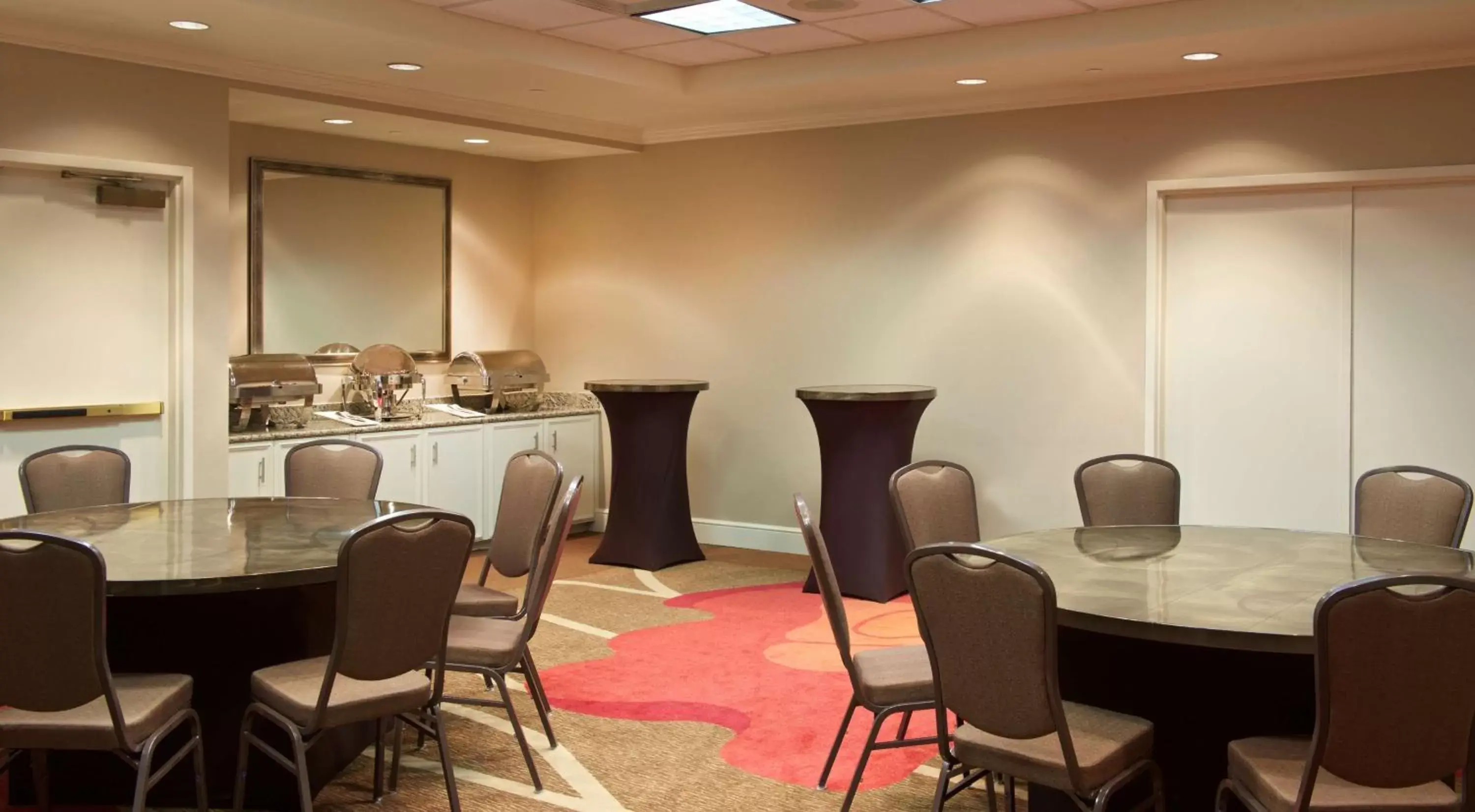 Meeting/conference room, Restaurant/Places to Eat in Hampton Inn & Suites Pittsburgh-Meadow Lands