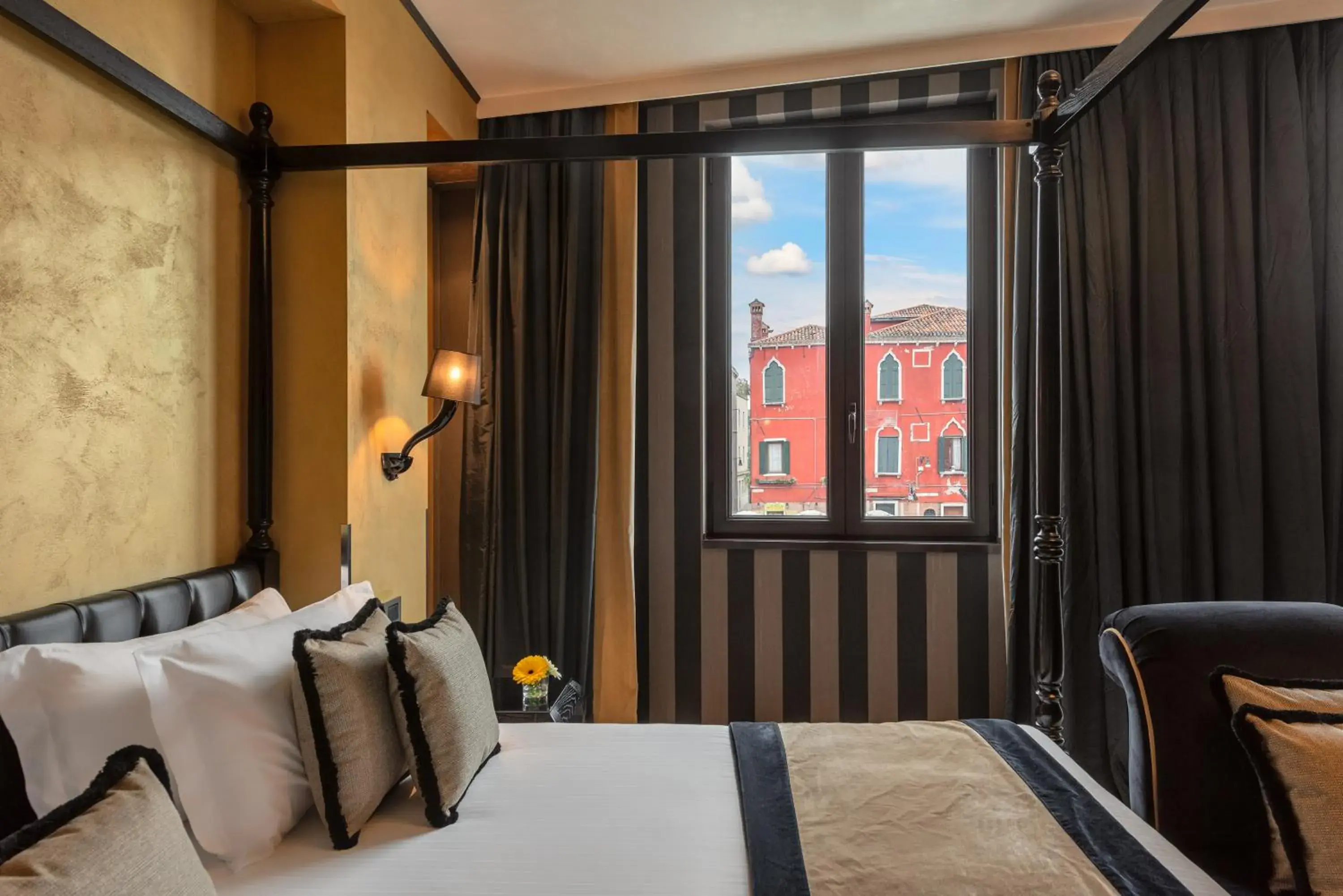 Bedroom, Bed in Carnival Palace - Venice Collection