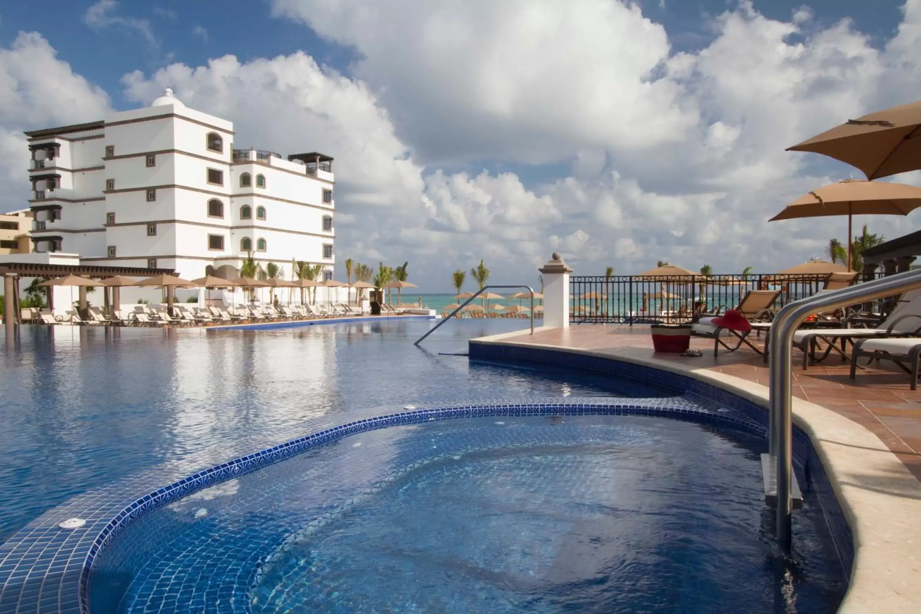 Facade/entrance, Swimming Pool in Grand Residences Riviera Cancun, All Inclusive