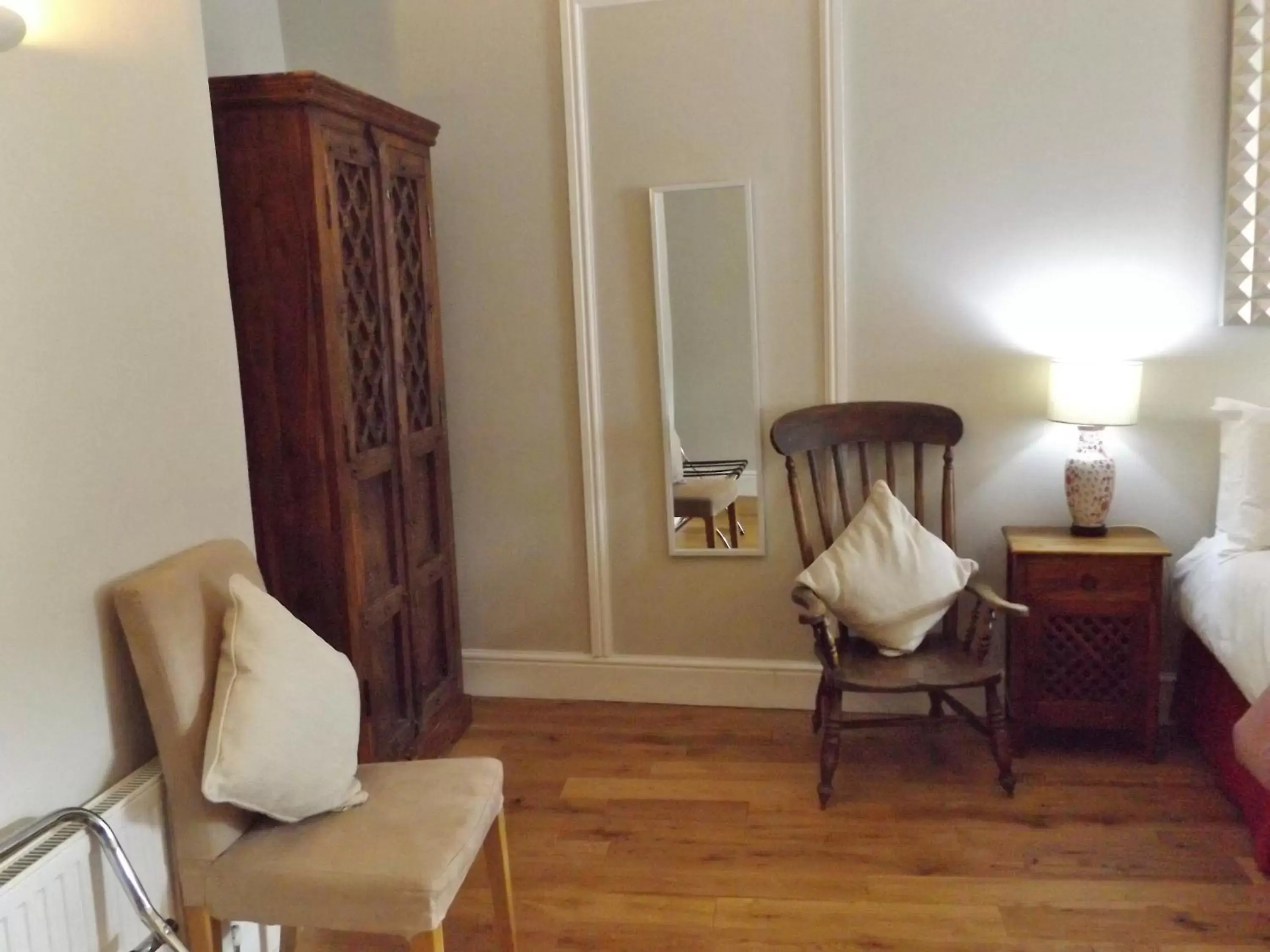 Bedroom, Seating Area in The Red Lion