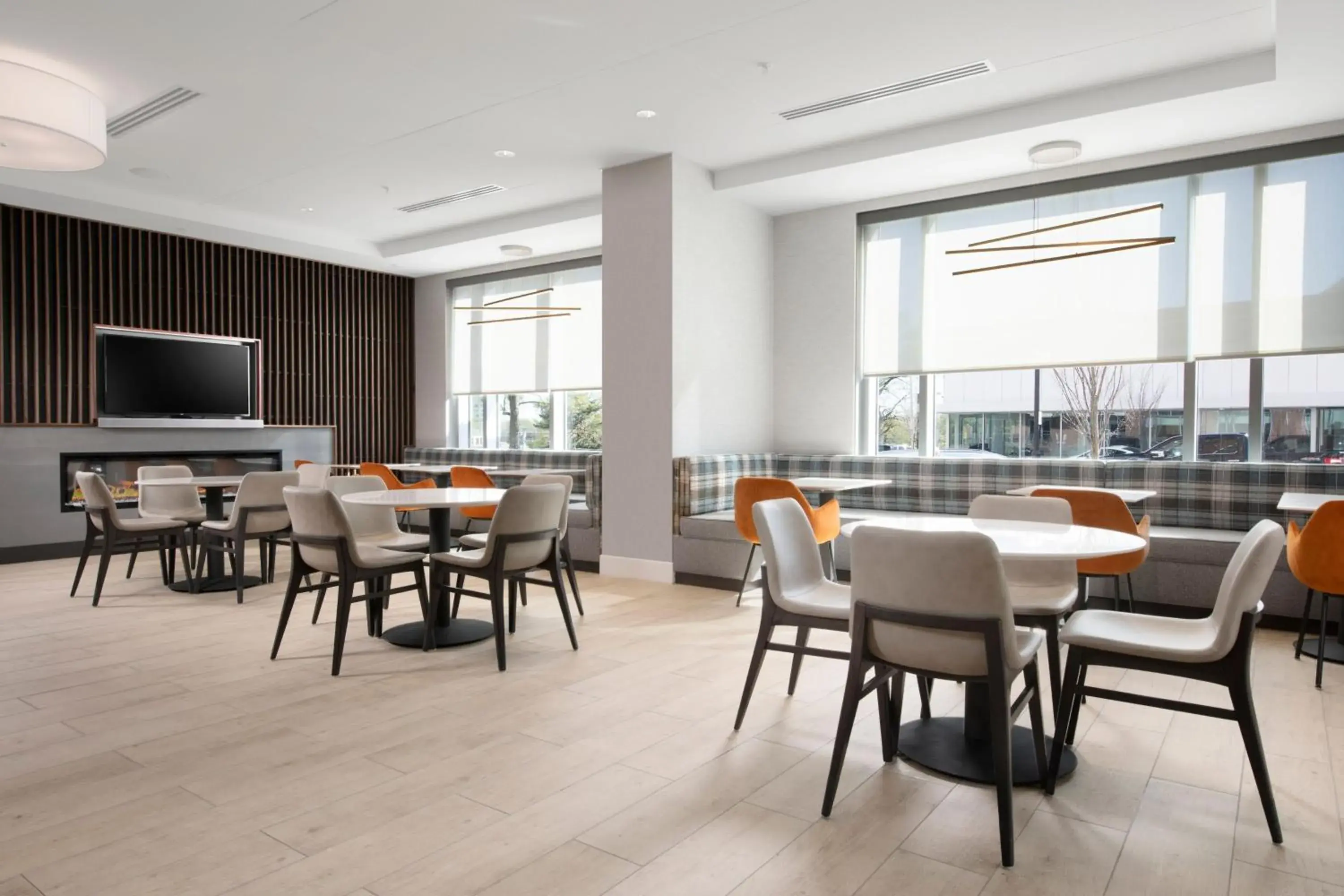 Breakfast, Restaurant/Places to Eat in Residence Inn by Marriott St Louis Clayton