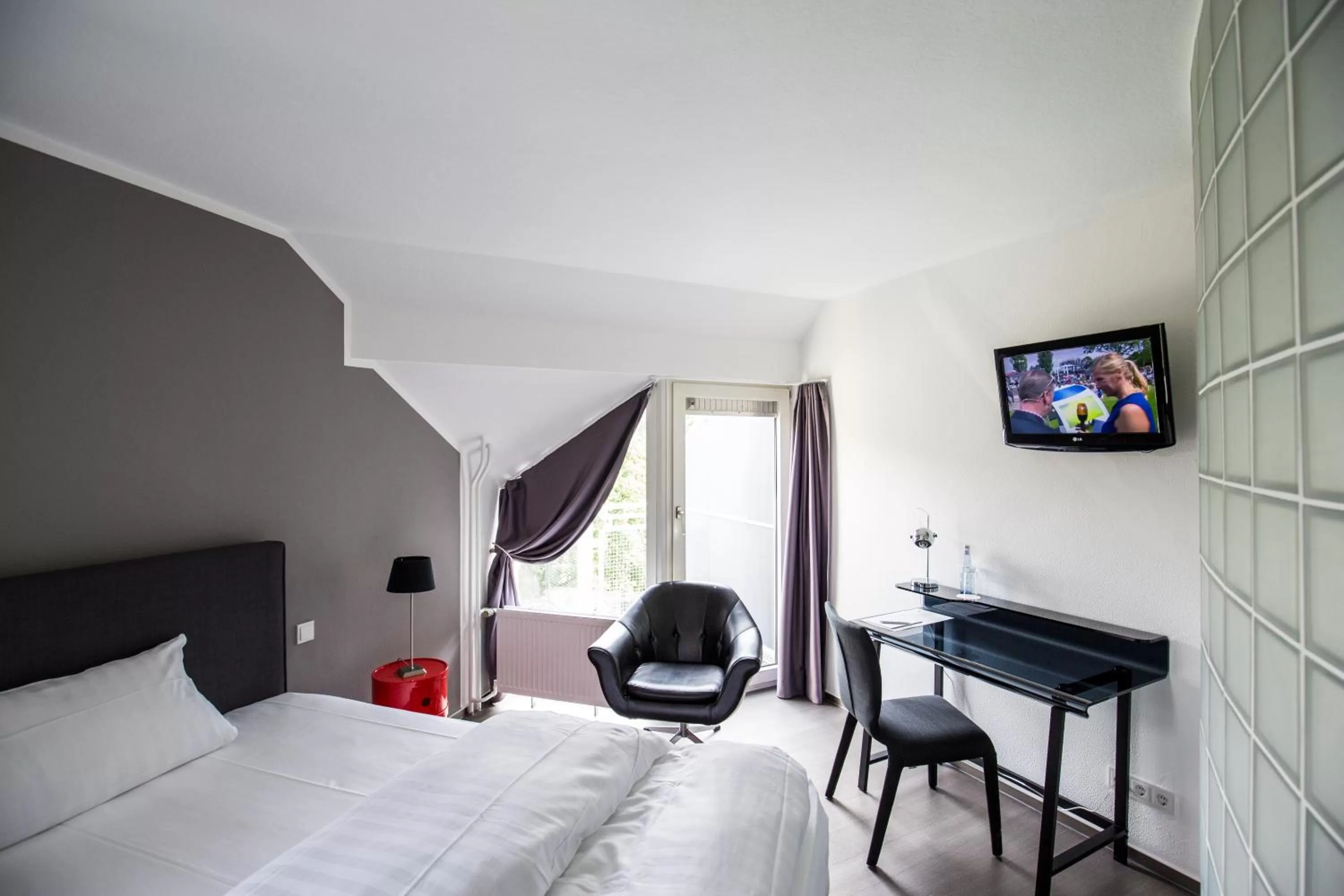 Photo of the whole room, Bed in Wald & Golfhotel Lottental