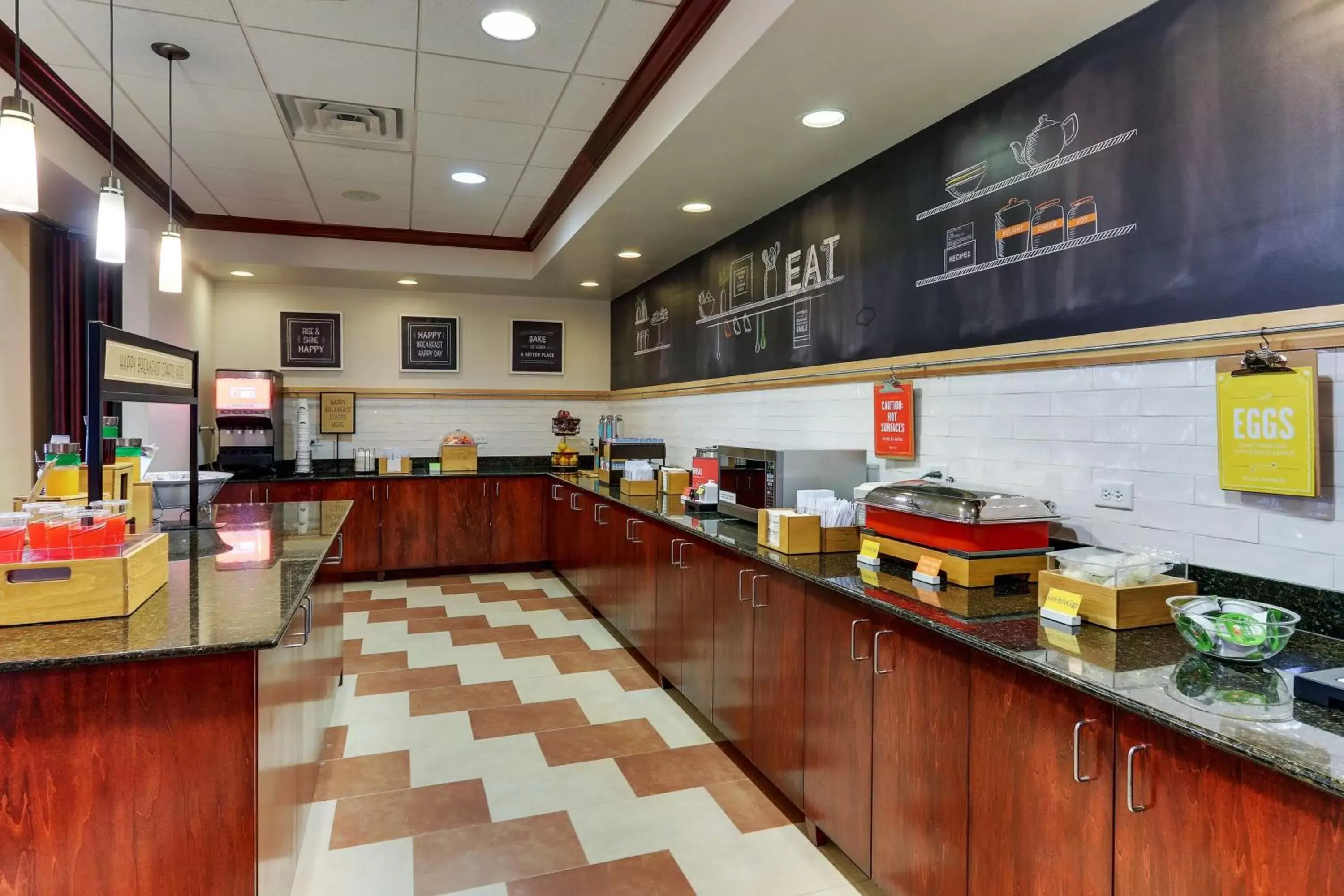 Breakfast, Restaurant/Places to Eat in Hampton Inn & Suites Indianapolis-Airport