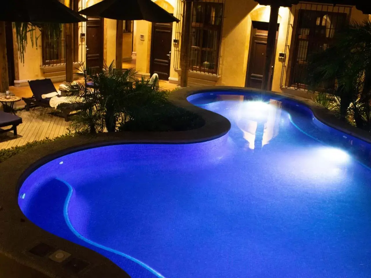 Pool view, Swimming Pool in Camino Real Antigua