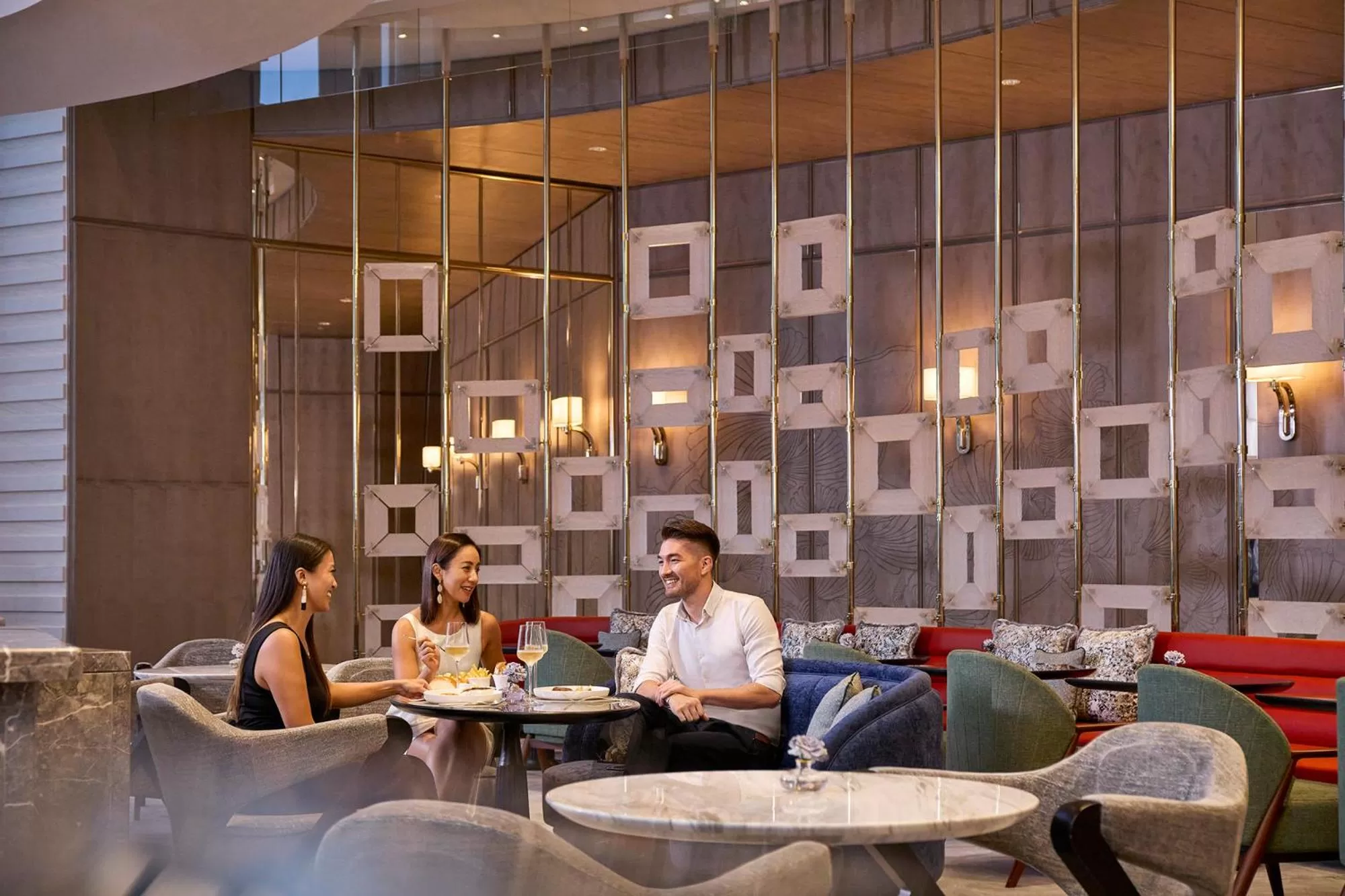 Restaurant/places to eat in Four Seasons Hotel Hong Kong