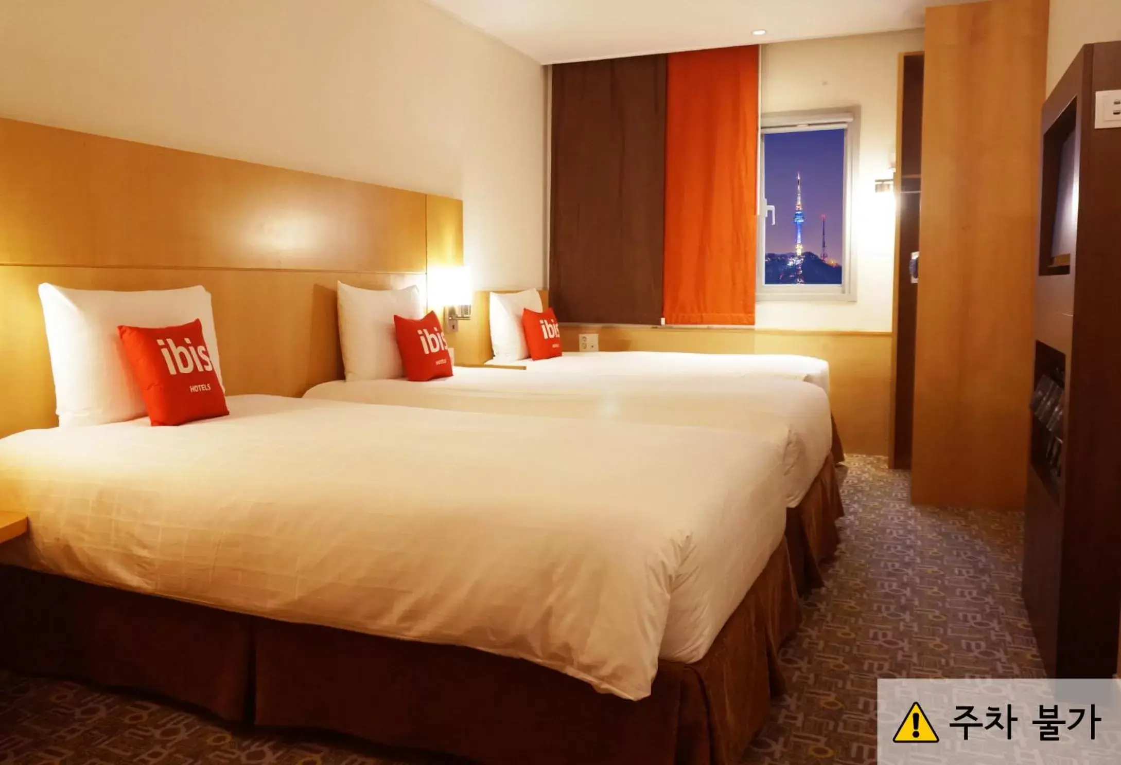 Photo of the whole room, Bed in ibis Ambassador Insadong
