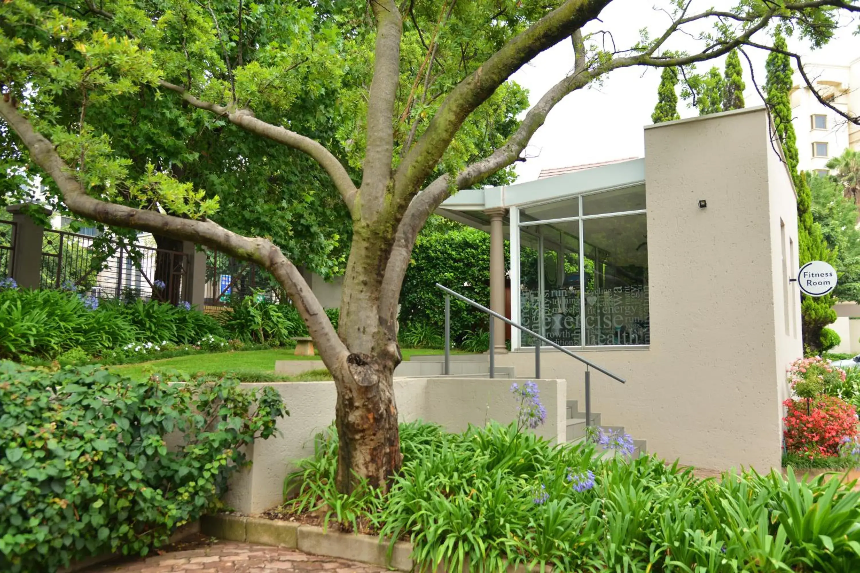 Garden, Property Building in Courtyard Hotel Sandton