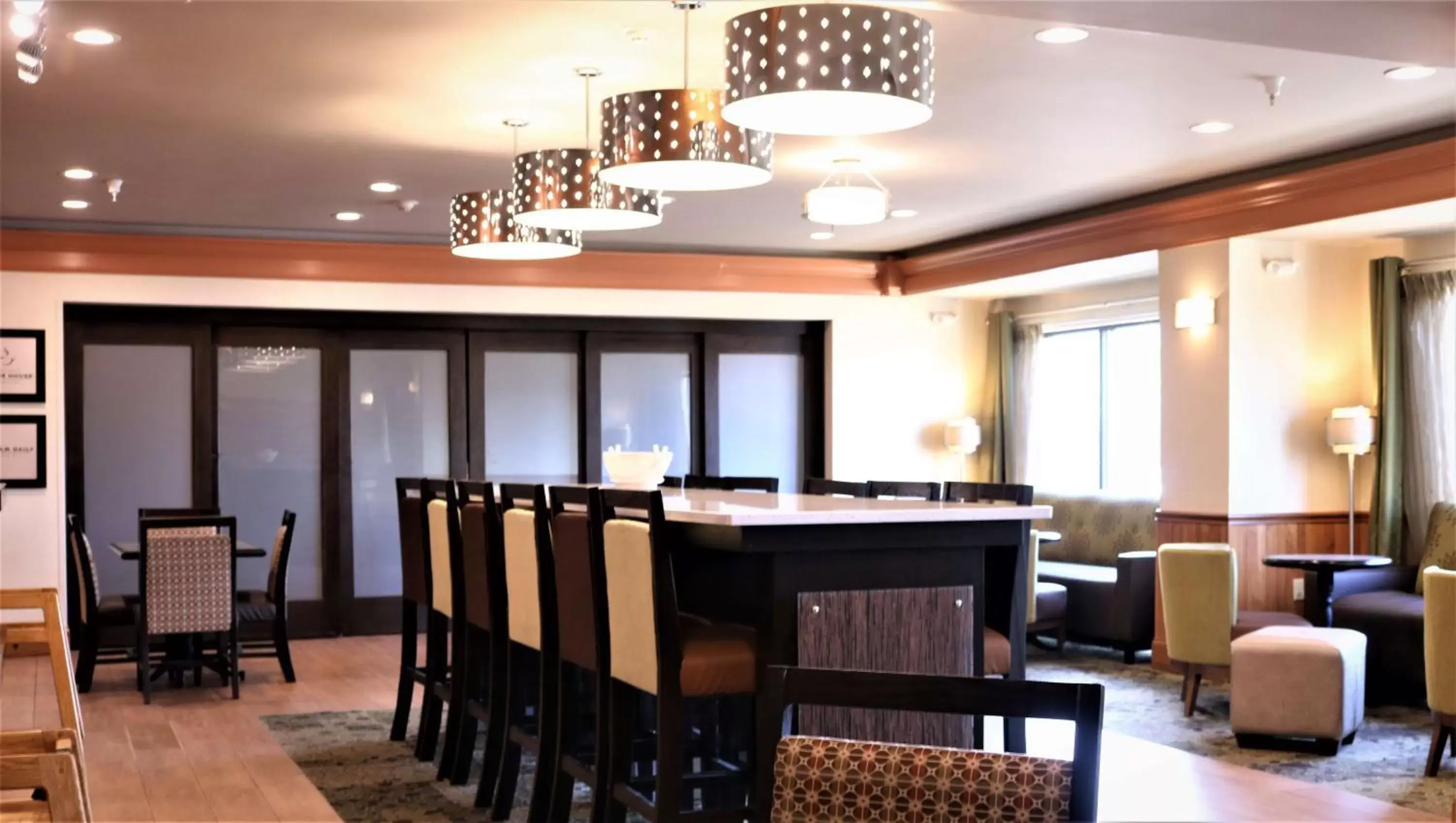 Lobby or reception in Hampton Inn & Suites Fremont