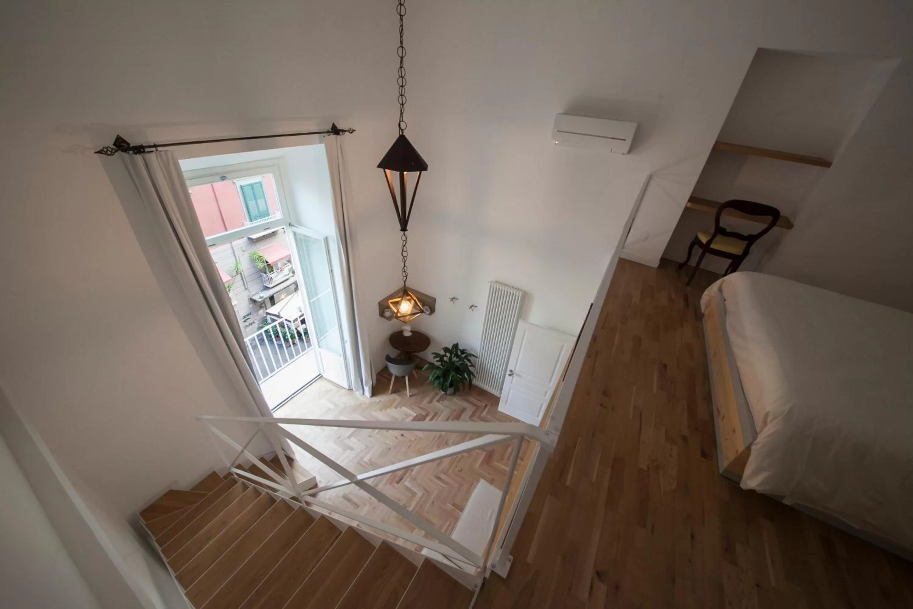 Photo of the whole room, Bed in Ovo - Slow Travel