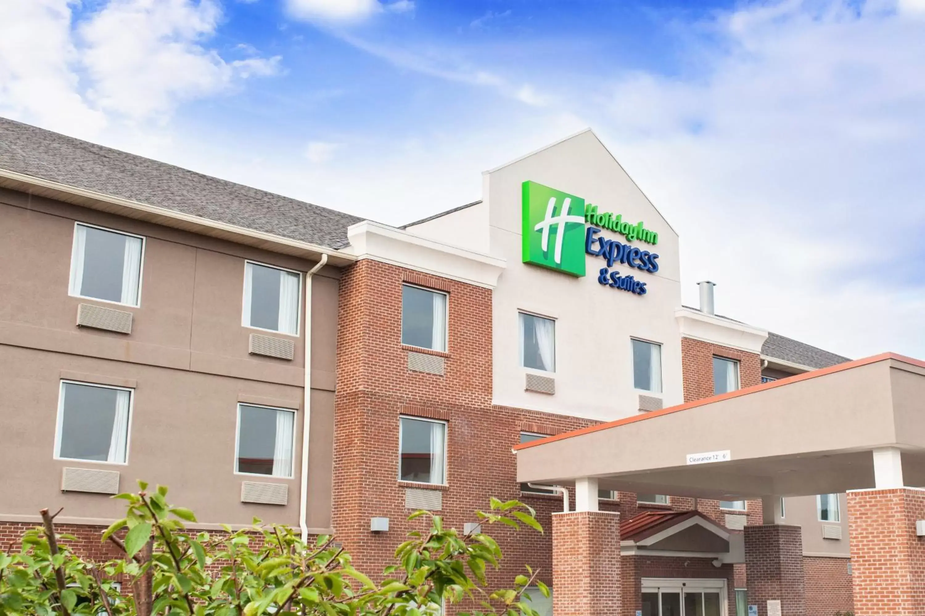 Property Building in Holiday Inn Express & Suites Sweetwater, an IHG Hotel