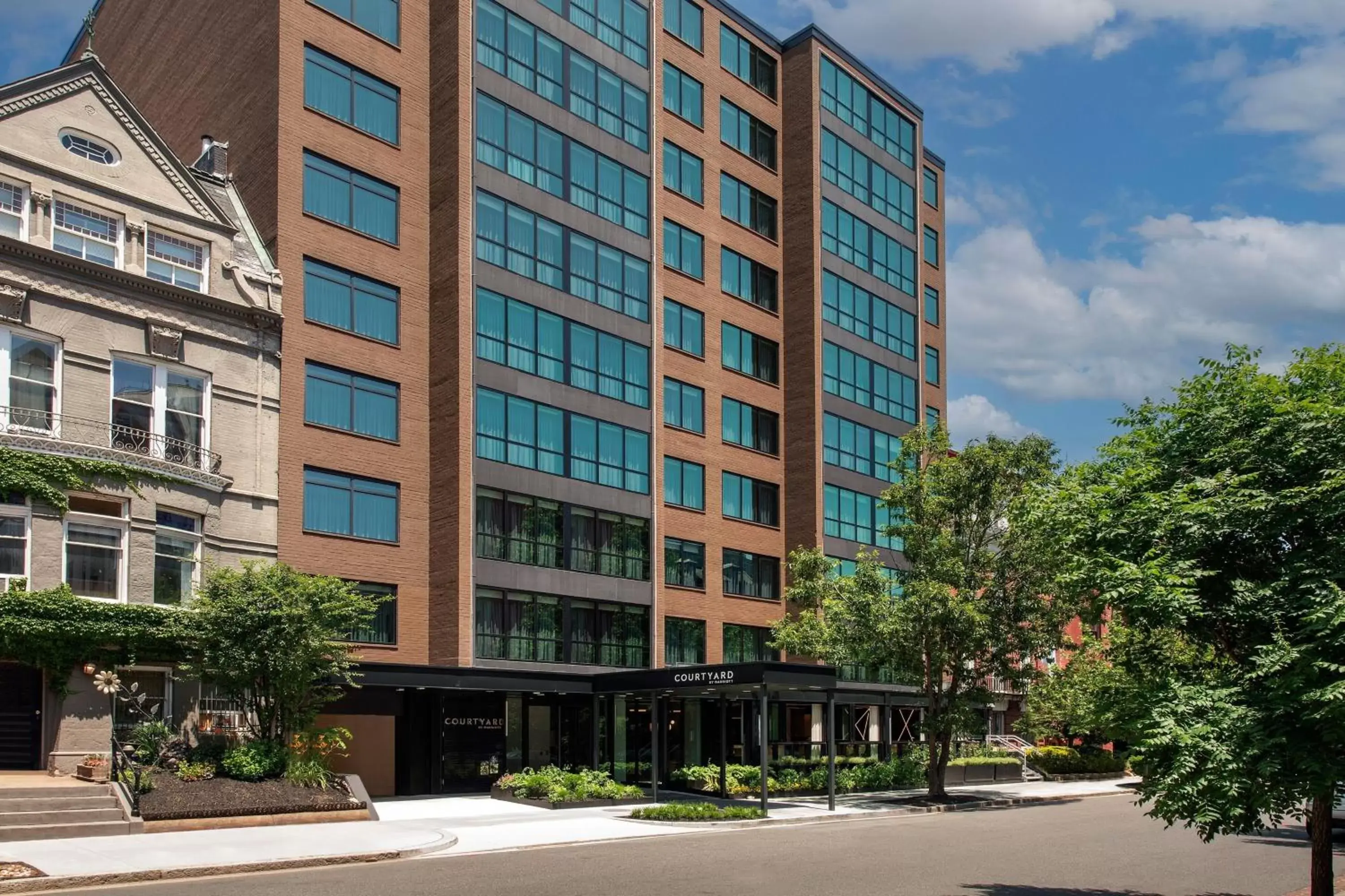 Property Building in Courtyard by Marriott Washington, DC Dupont Circle